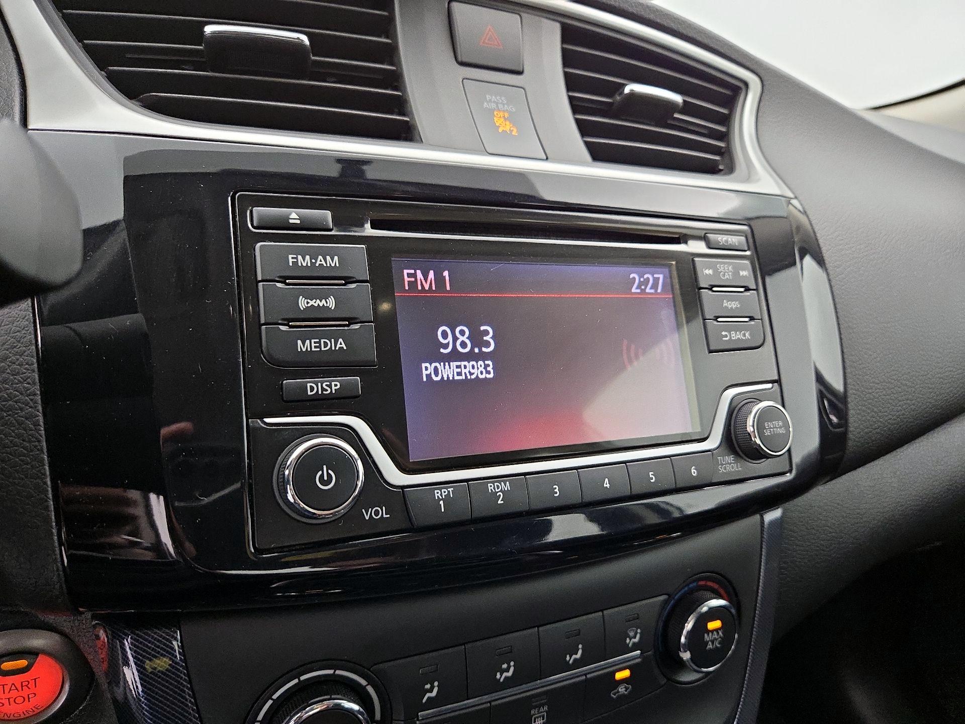Thumbnail: 2016 Nissan Sentra - 15