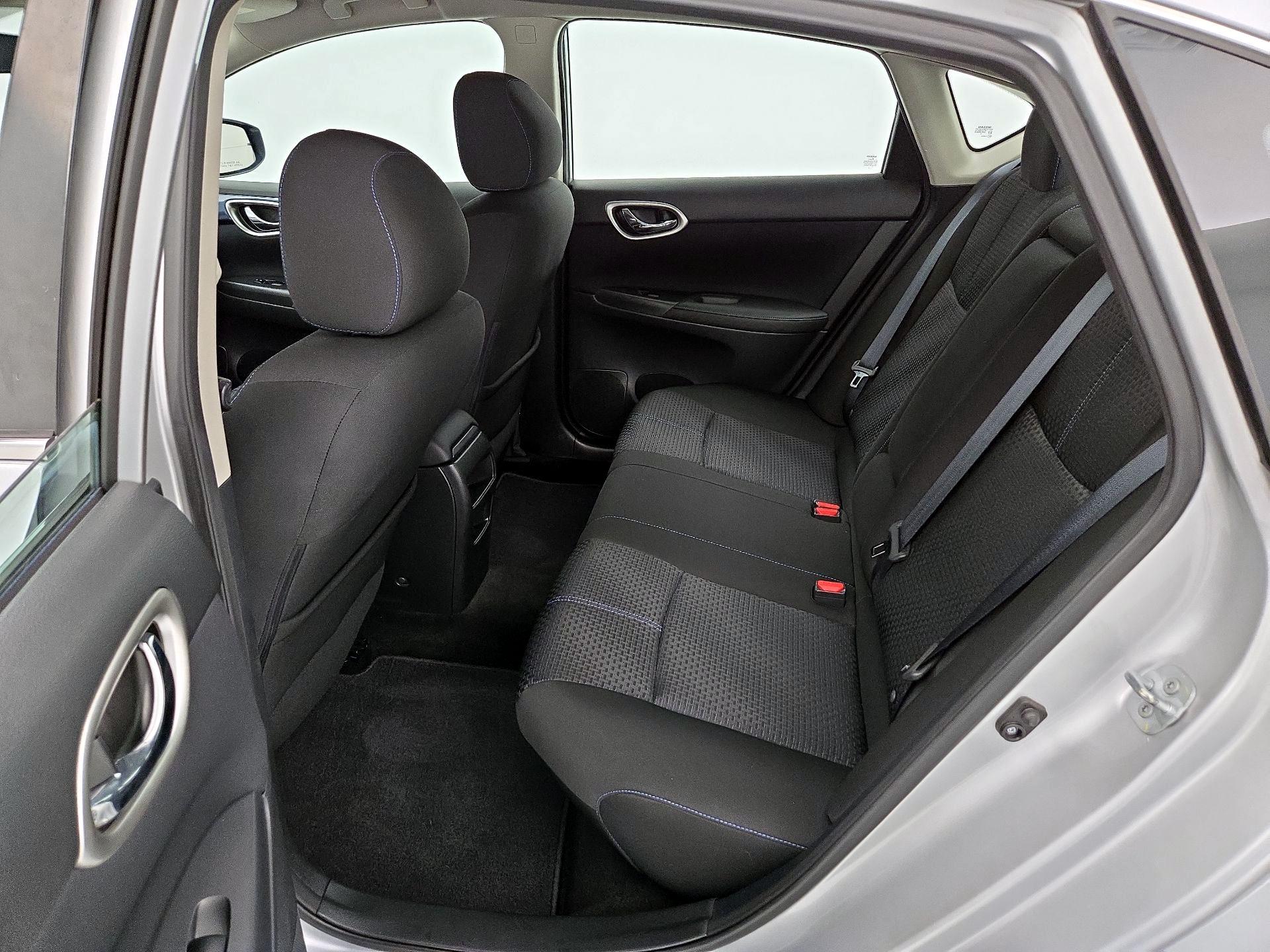 Thumbnail: 2016 Nissan Sentra - 19