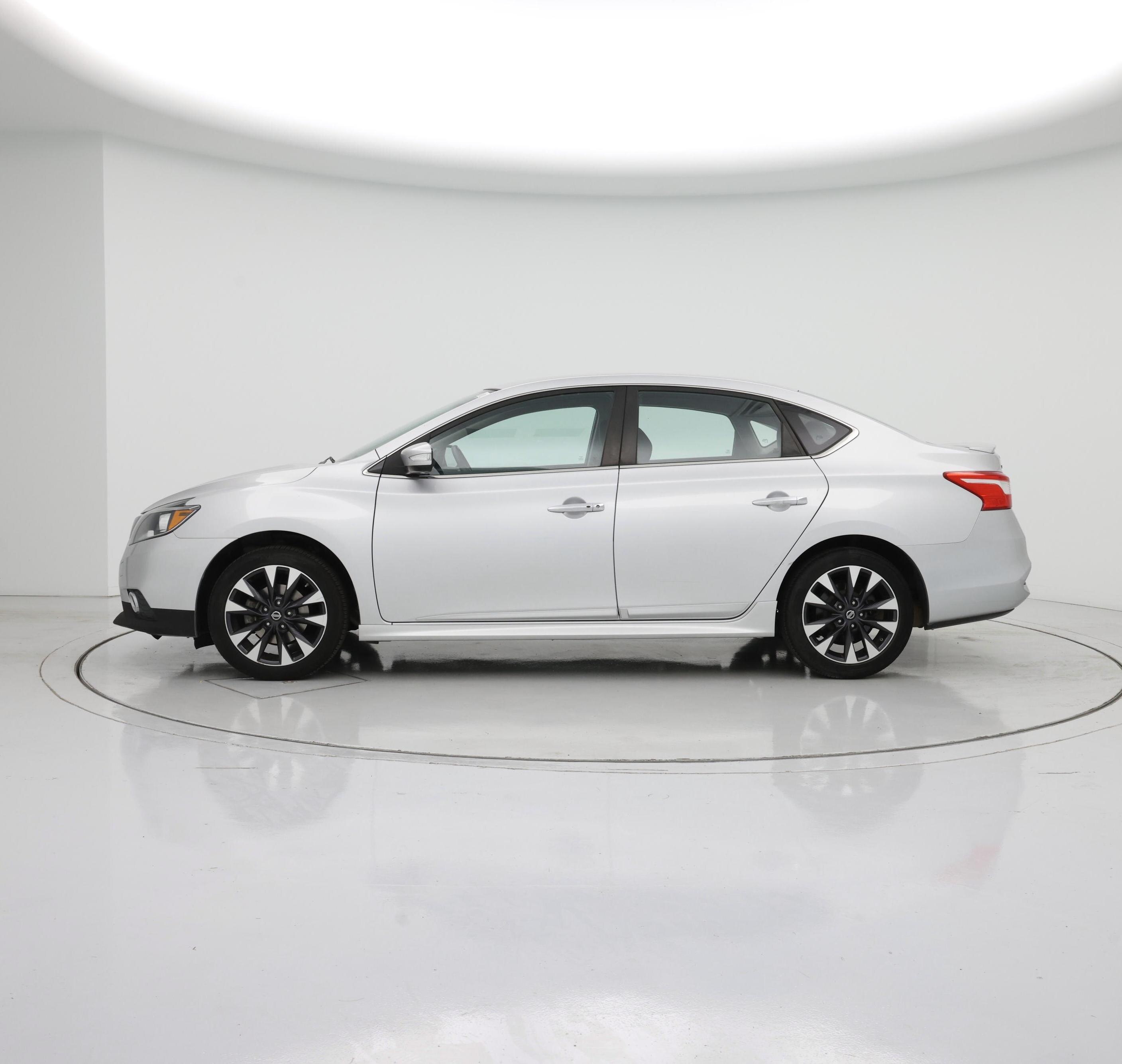 Thumbnail: 2016 Nissan Sentra - 3