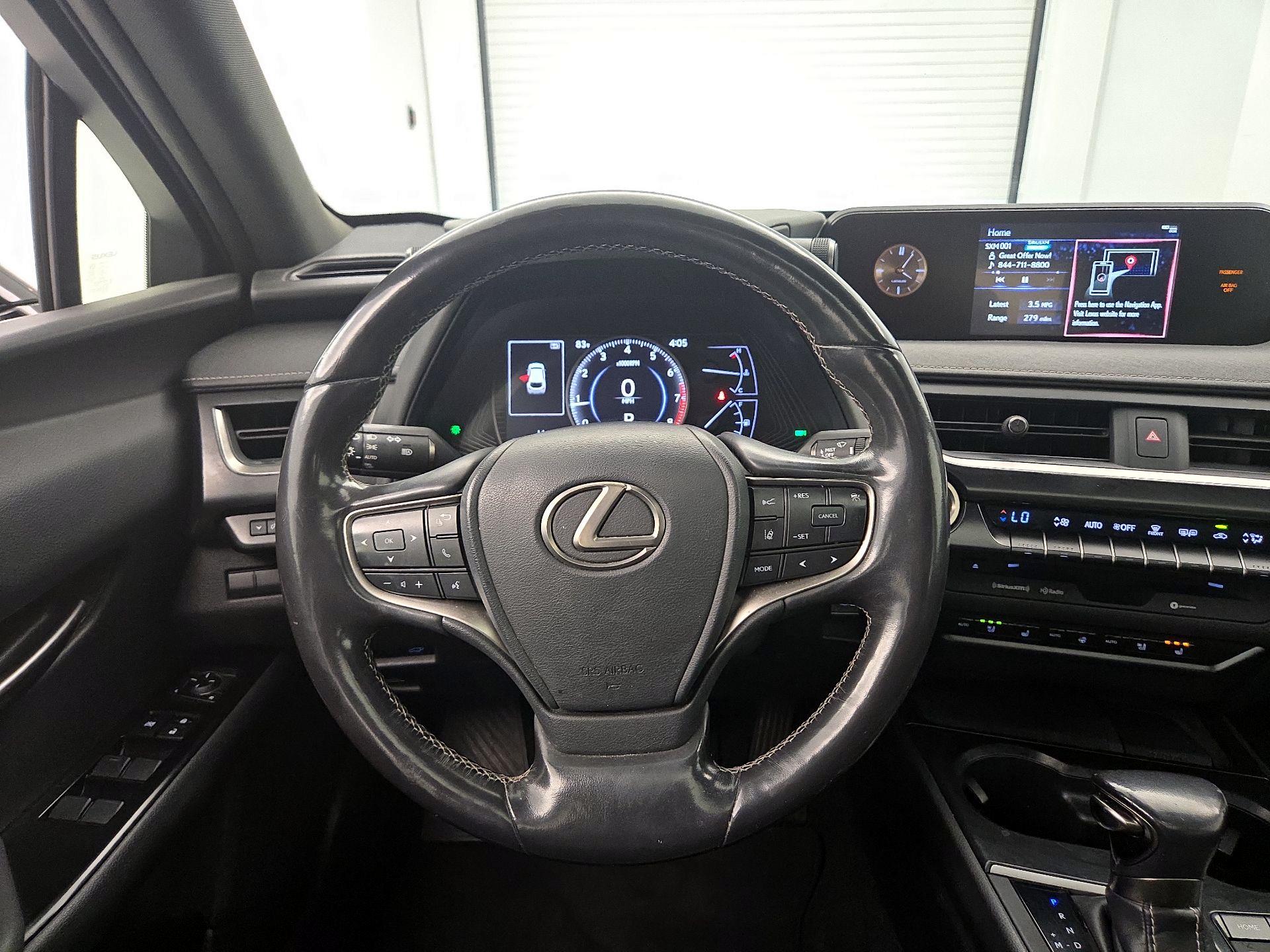 Thumbnail: 2019 Lexus UX - 10