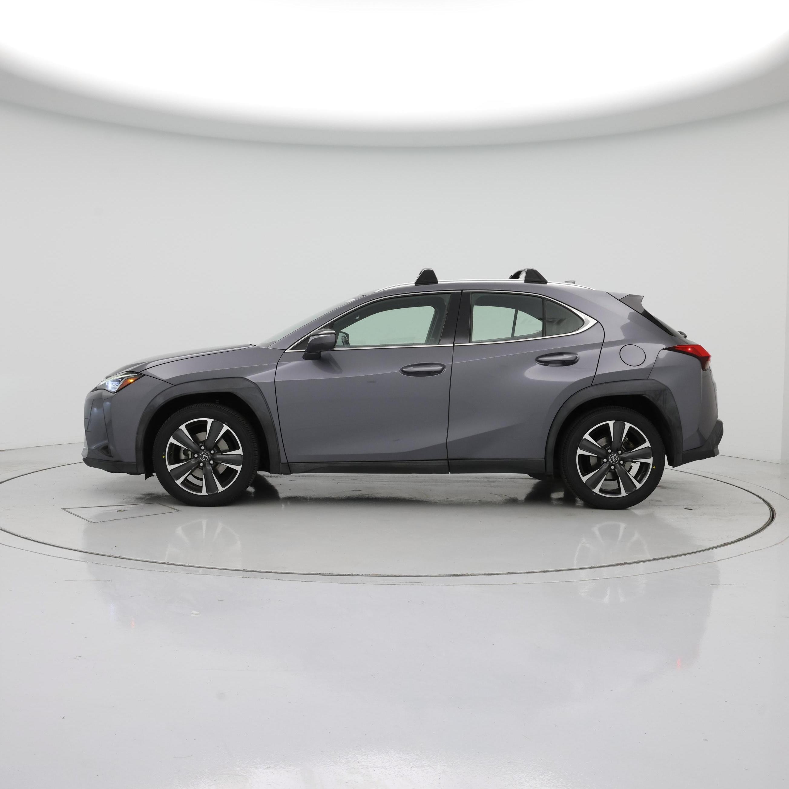 Thumbnail: 2019 Lexus UX - 3