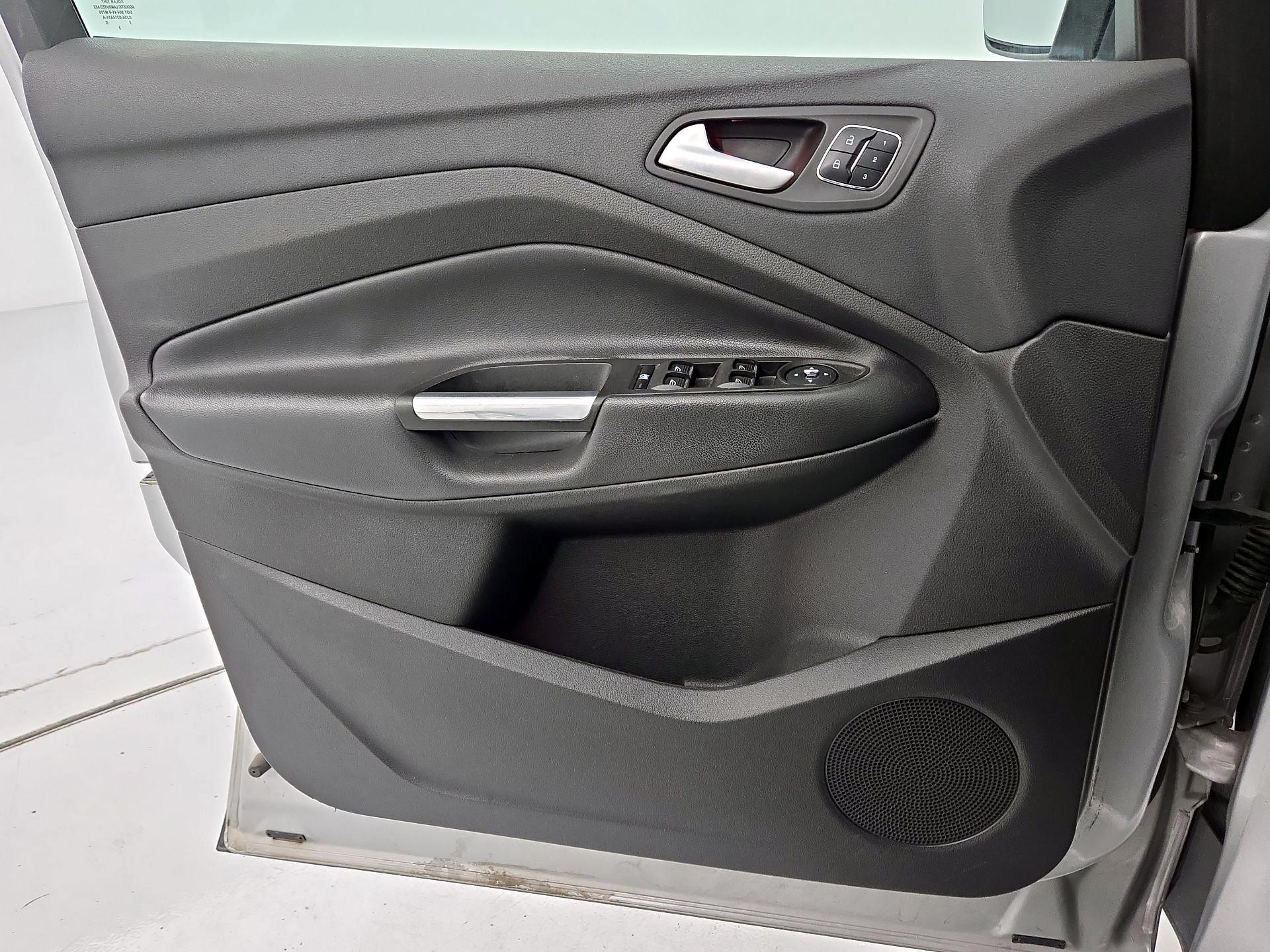 Thumbnail: 2016 Ford Escape - 12