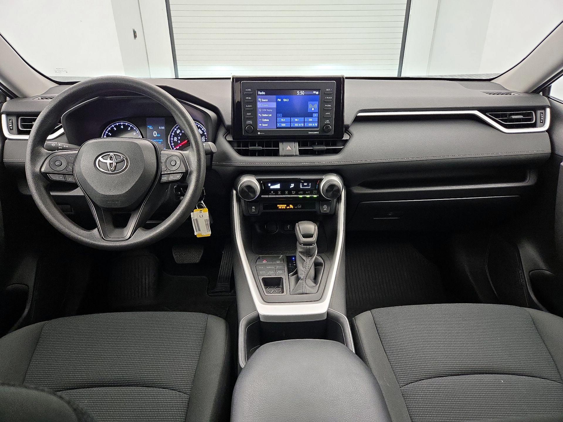 Thumbnail: 2022 Toyota RAV4 - 9