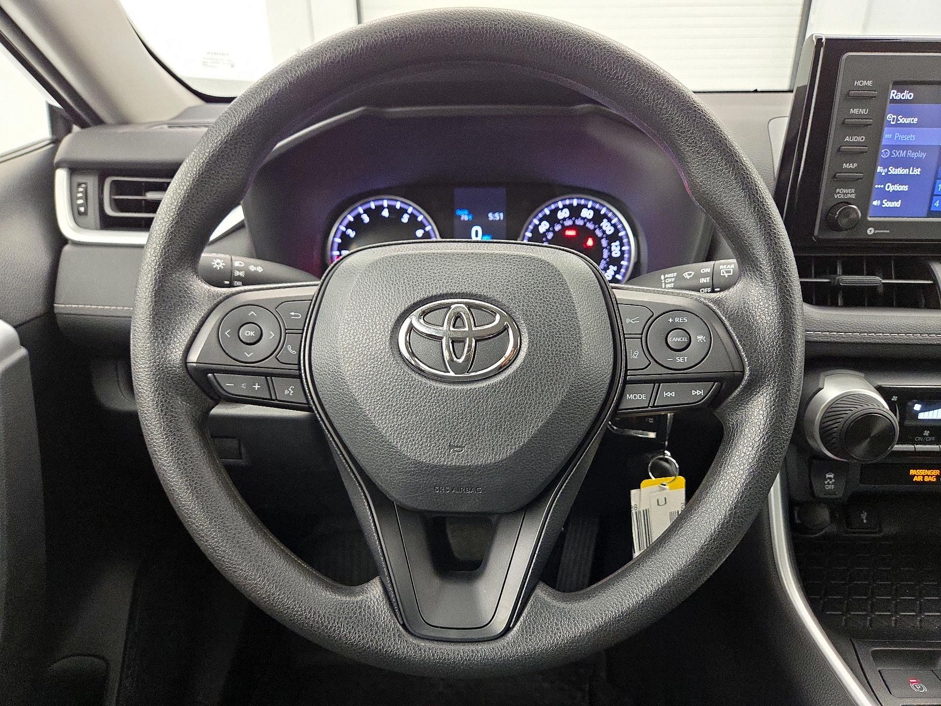 Thumbnail: 2022 Toyota RAV4 - 10