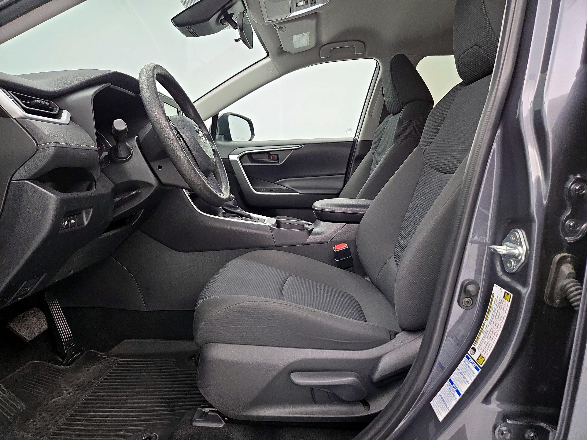 Thumbnail: 2022 Toyota RAV4 - 11