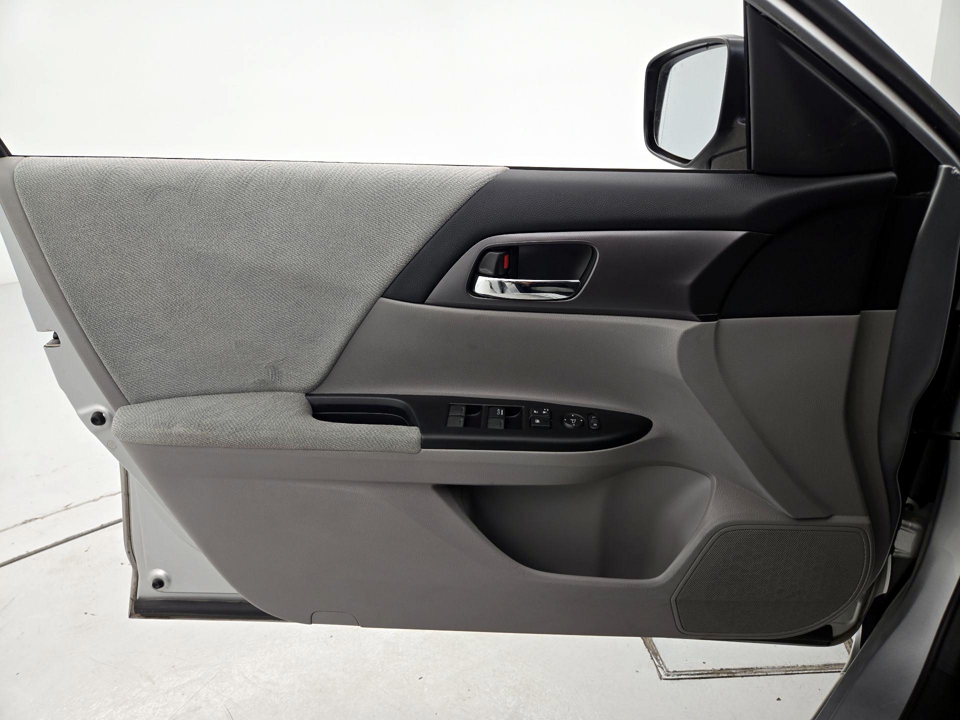 Thumbnail: 2013 Honda Accord - 12
