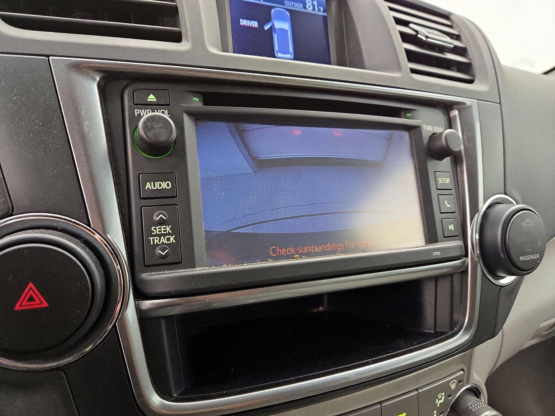 Thumbnail: 2013 Toyota Highlander - 14