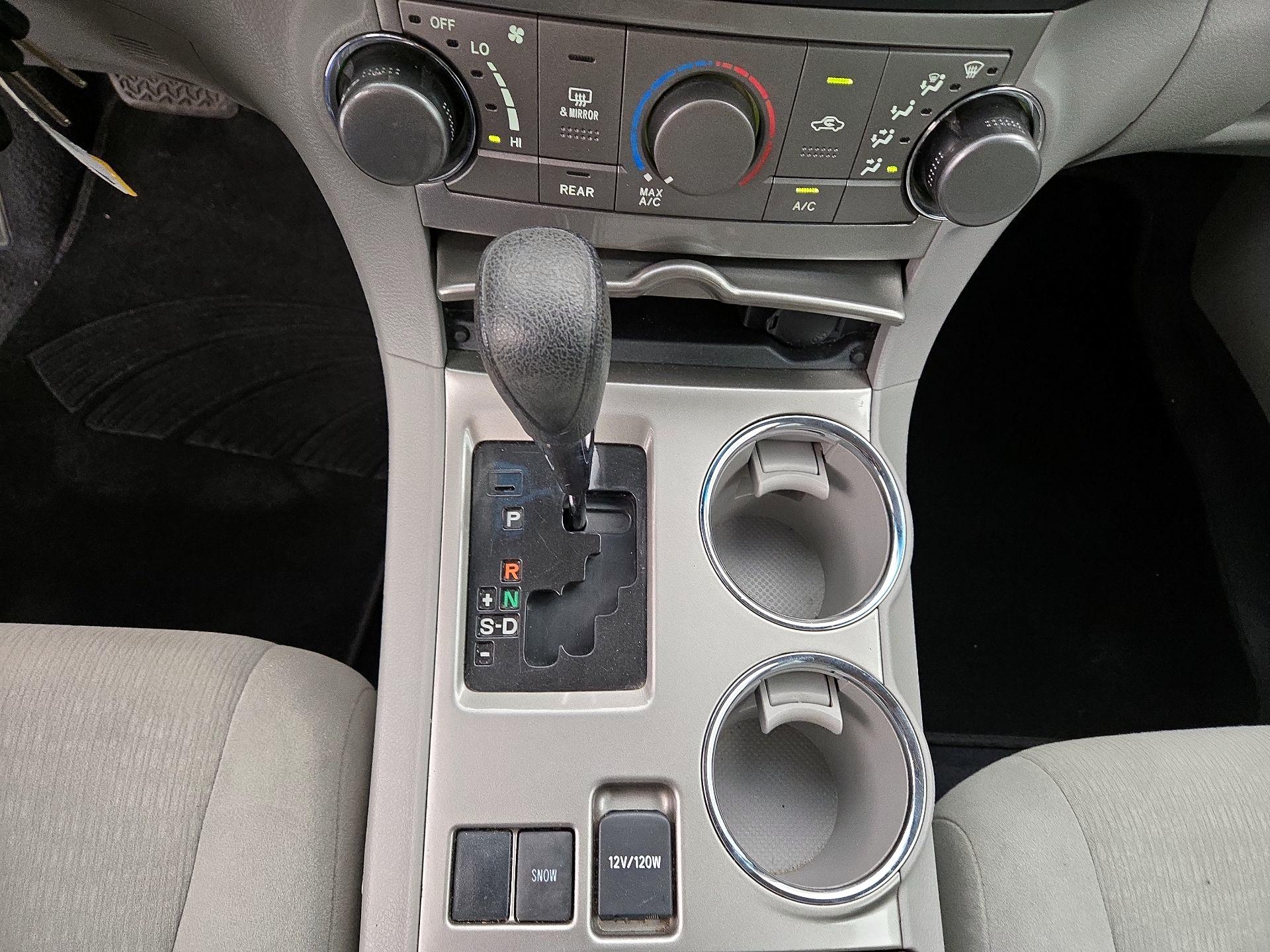 Thumbnail: 2013 Toyota Highlander - 17