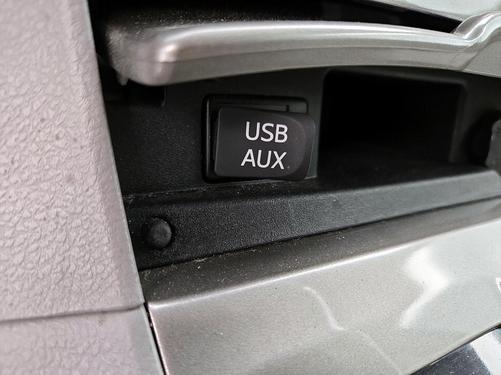 Thumbnail: 2013 Toyota Highlander - 18