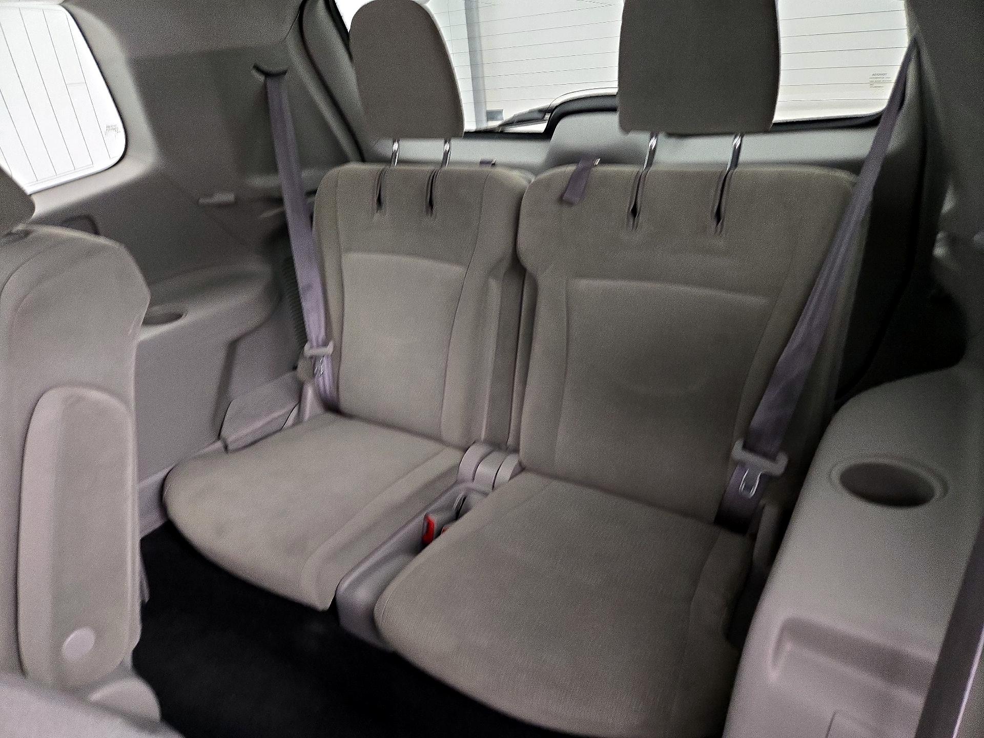 Thumbnail: 2013 Toyota Highlander - 20