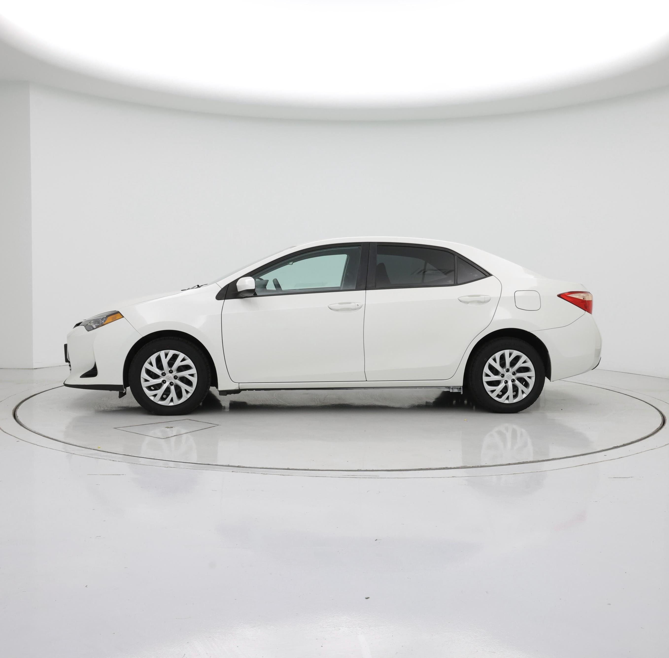 Thumbnail: 2019 Toyota Corolla - 3