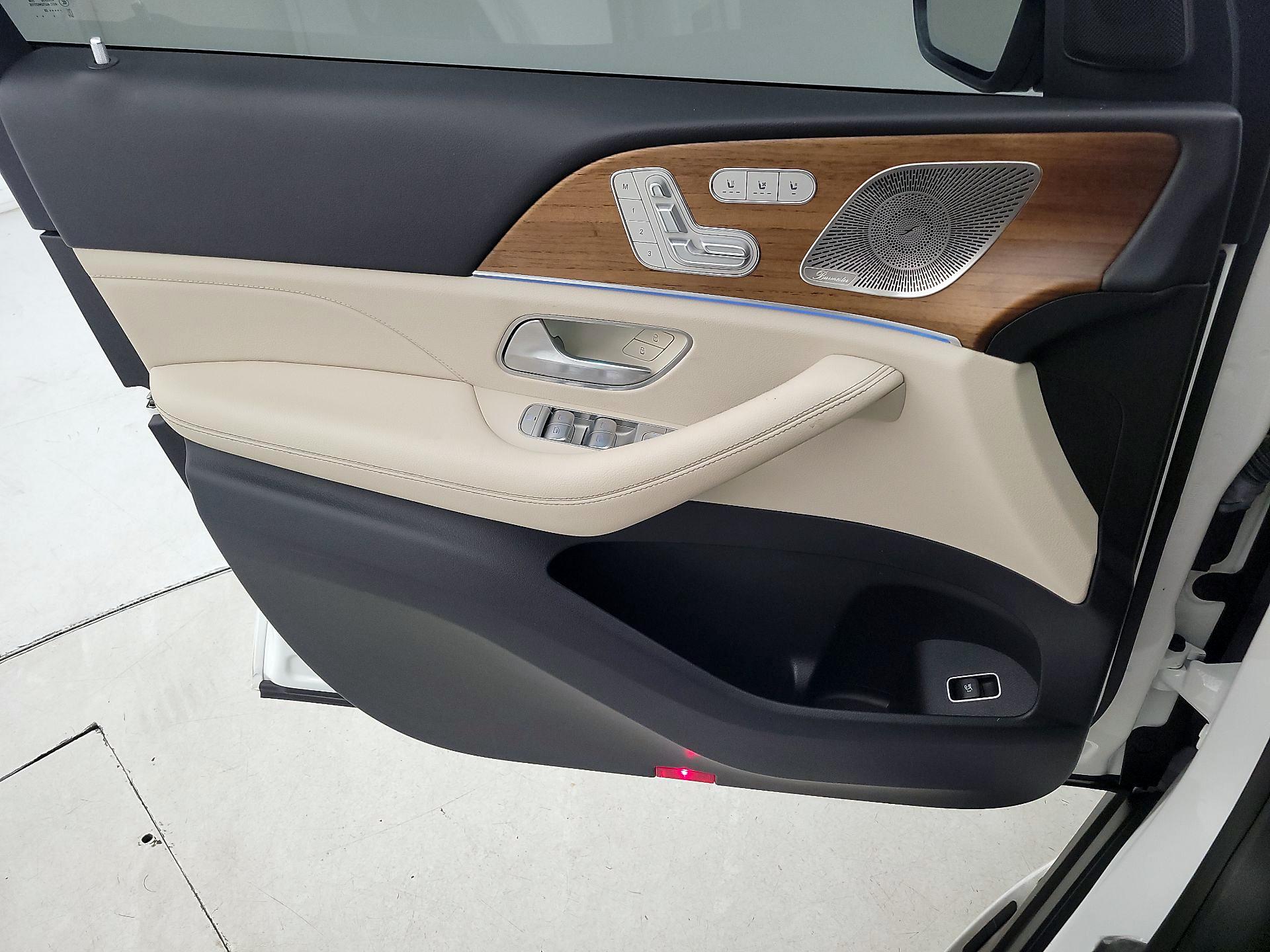 Thumbnail: 2023 Mercedes-Benz GLS - 12