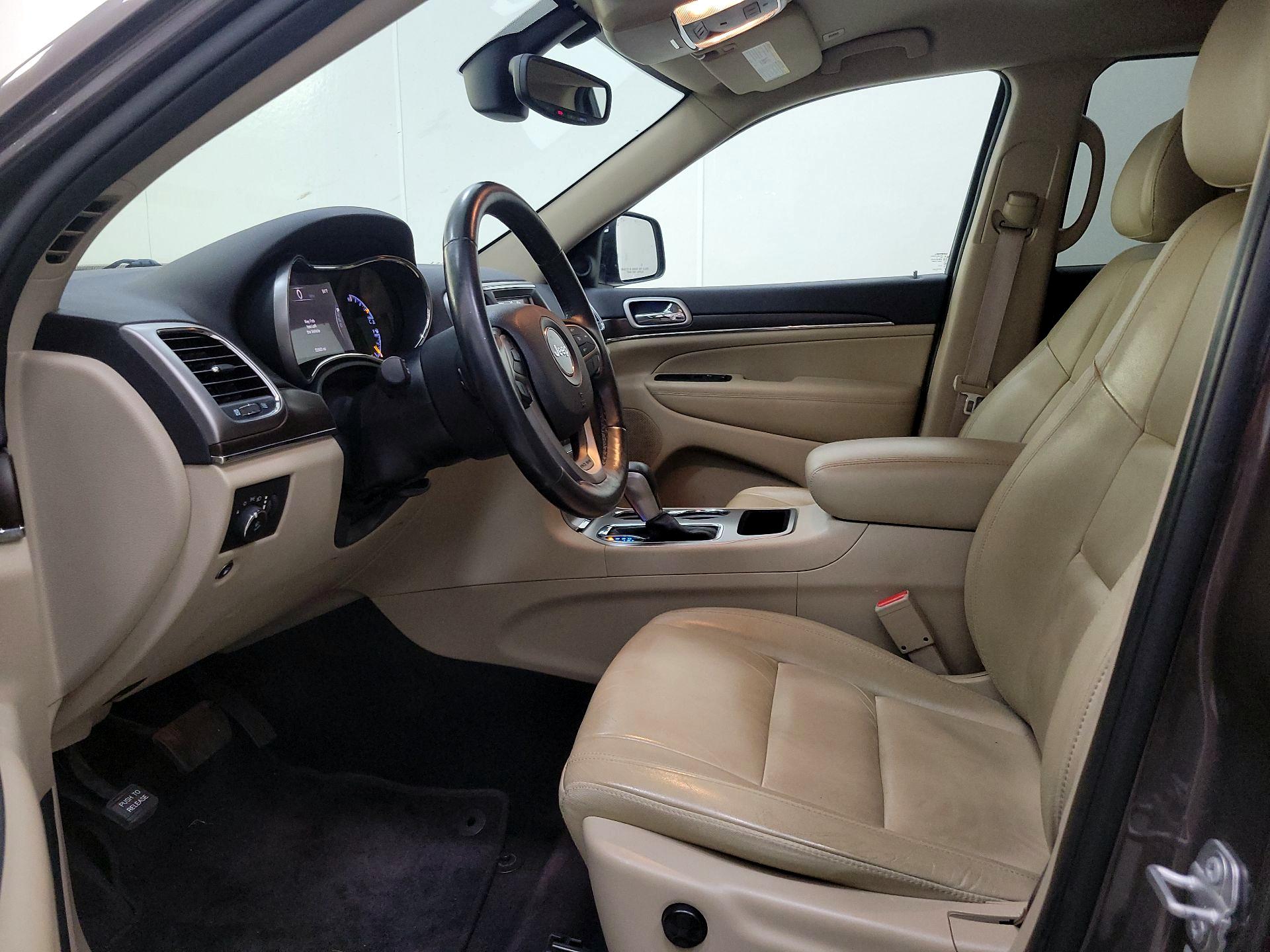 Thumbnail: 2018 Jeep Grand Cherokee - 11