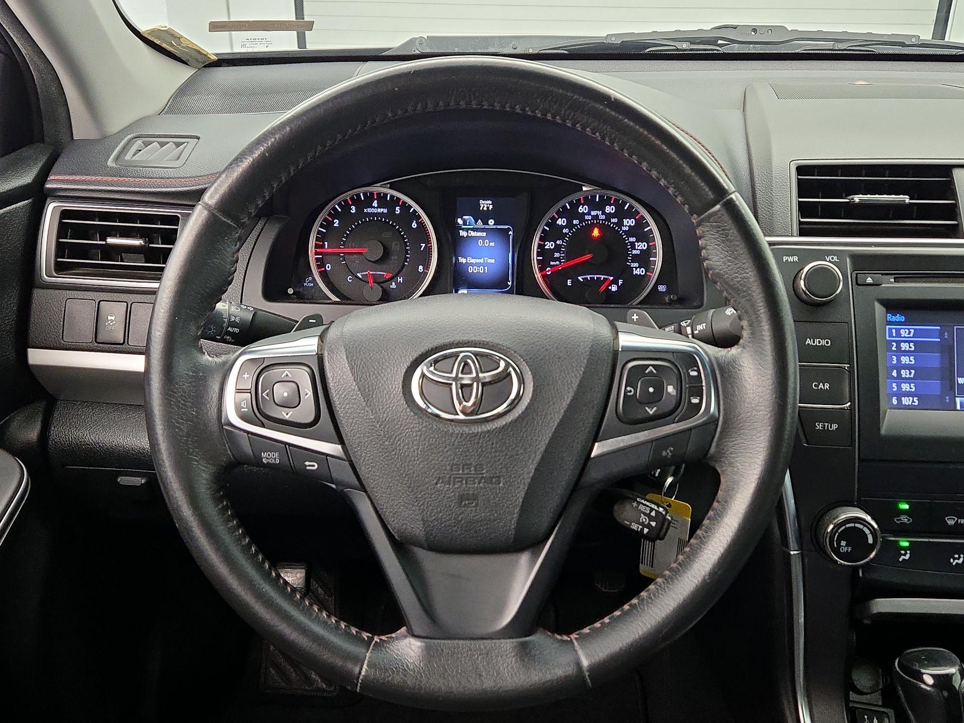 Thumbnail: 2017 Toyota Camry - 10