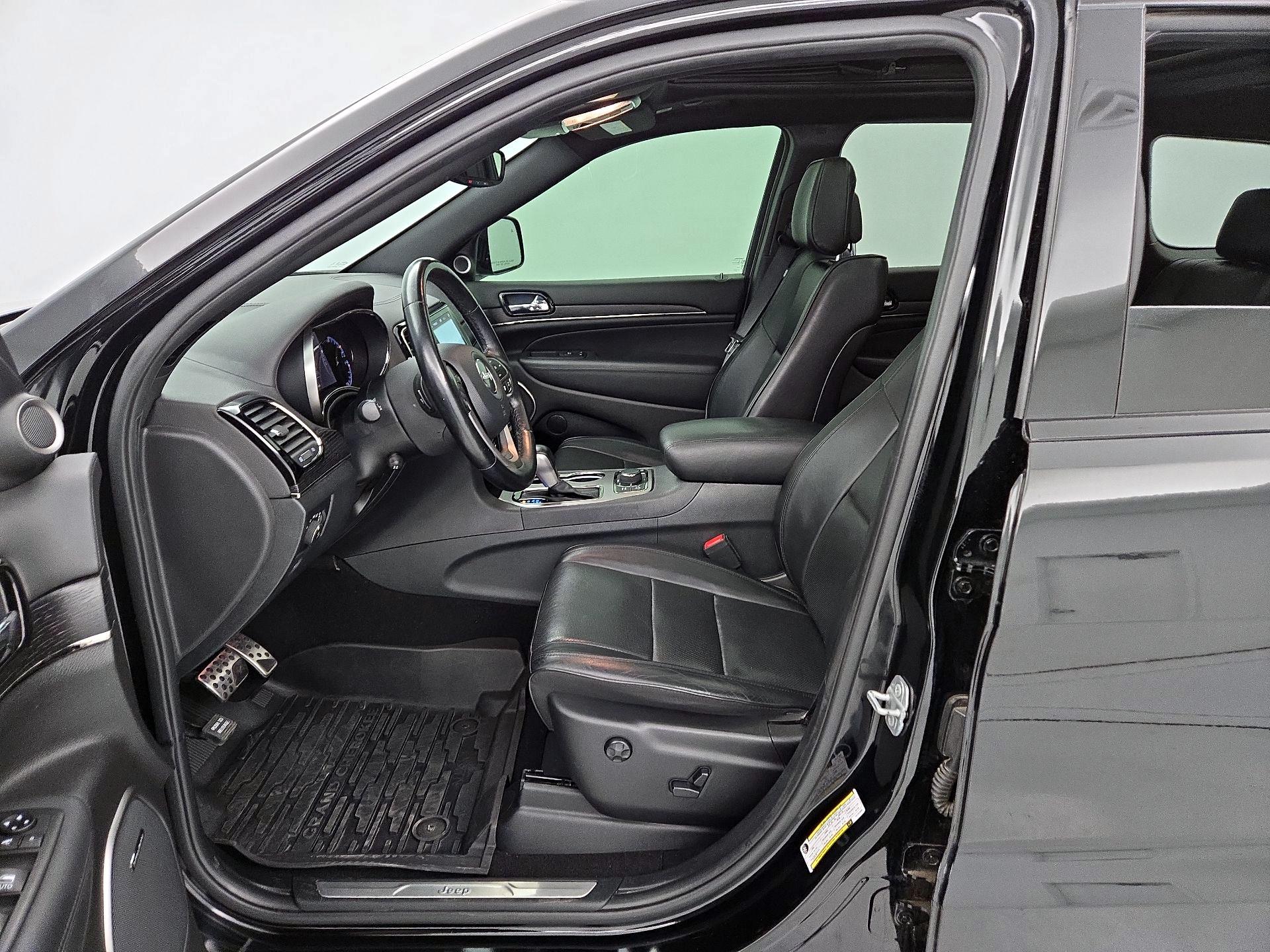 Thumbnail: 2020 Jeep Grand Cherokee - 11