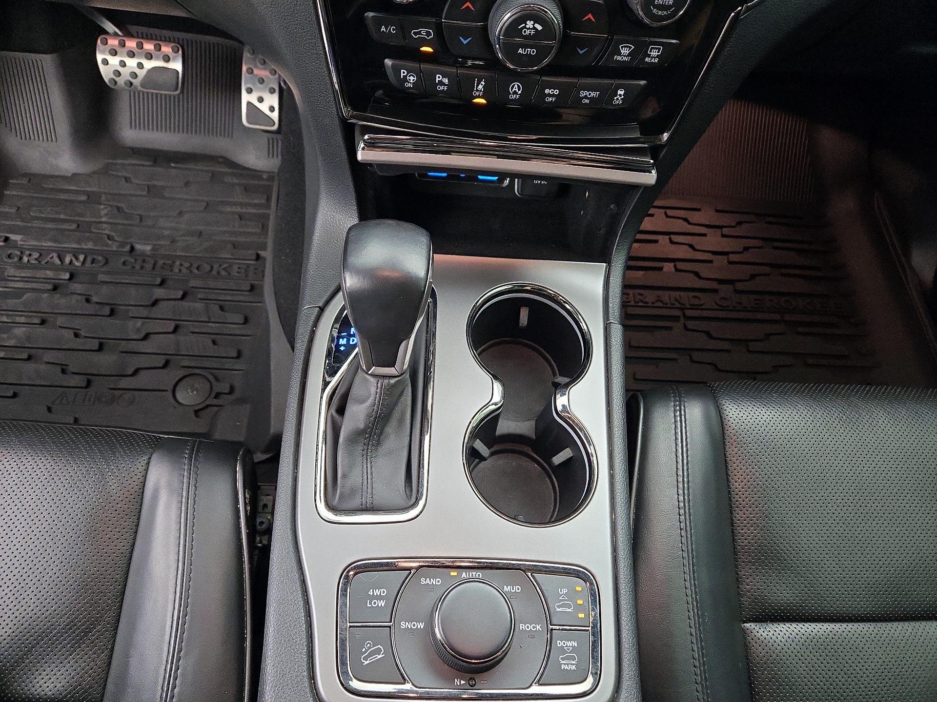 Thumbnail: 2020 Jeep Grand Cherokee - 18