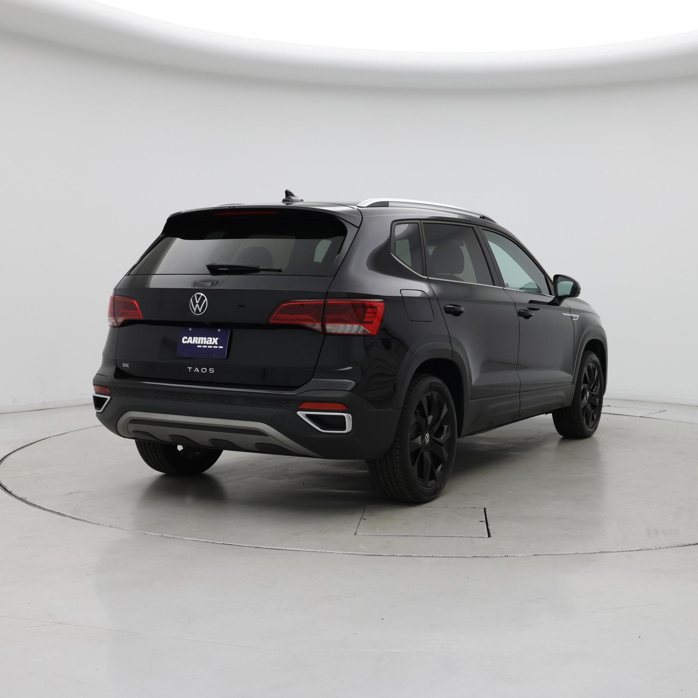 Thumbnail: 2023 Volkswagen Taos - 8
