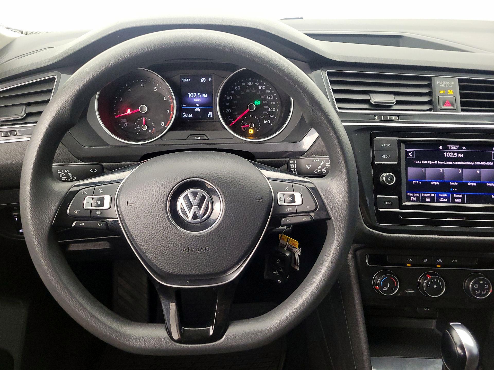 Thumbnail: 2020 Volkswagen Tiguan - 10