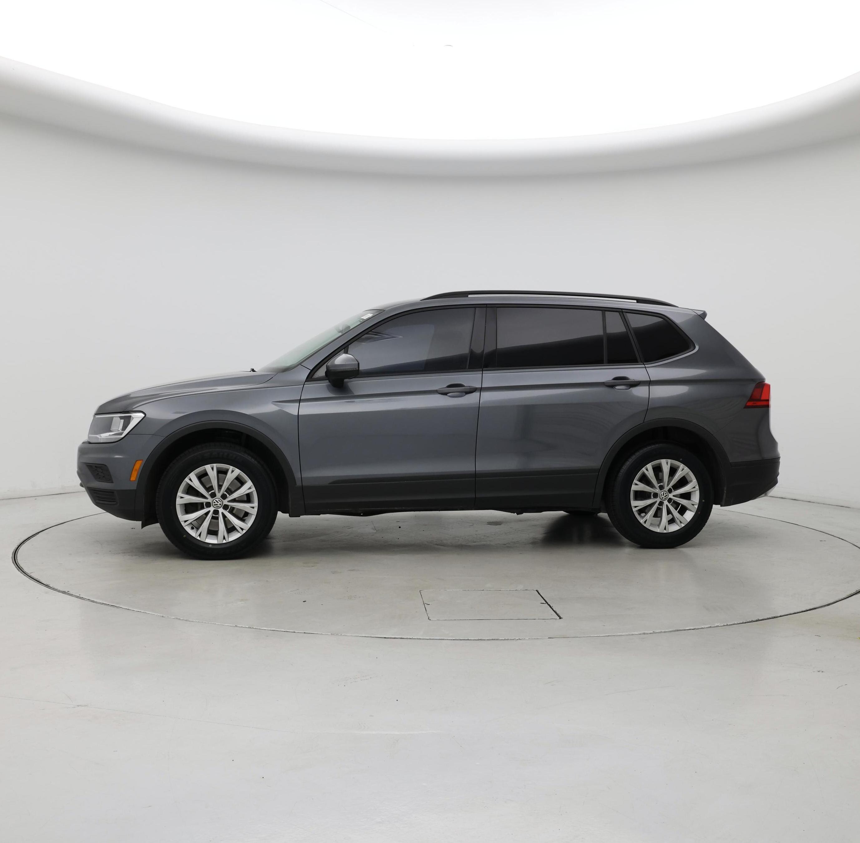 Thumbnail: 2020 Volkswagen Tiguan - 3