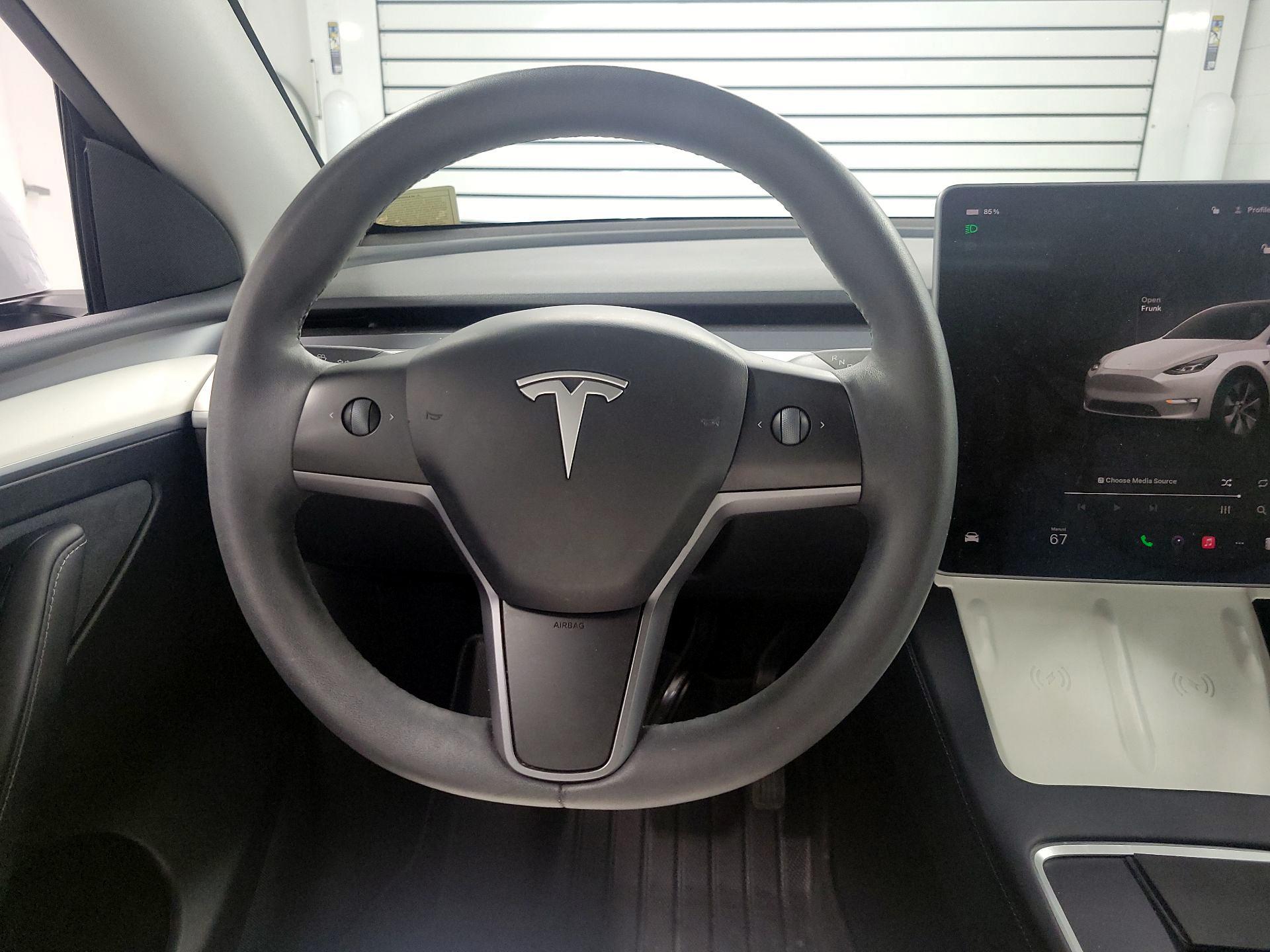 Thumbnail: 2023 Tesla Model Y - 10