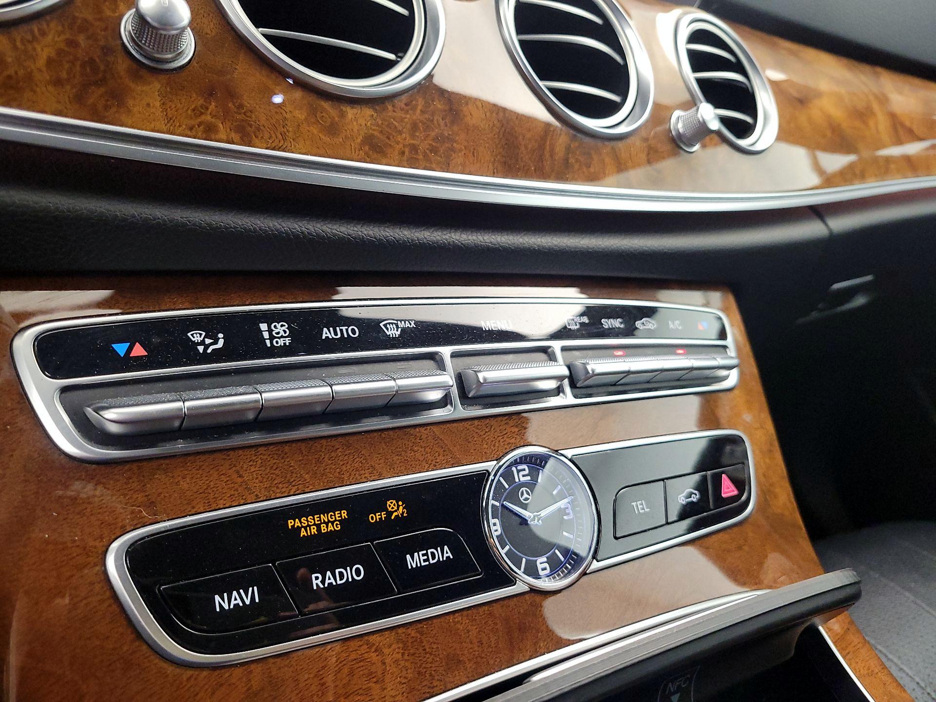 Thumbnail: 2019 Mercedes-Benz E-Class - 17