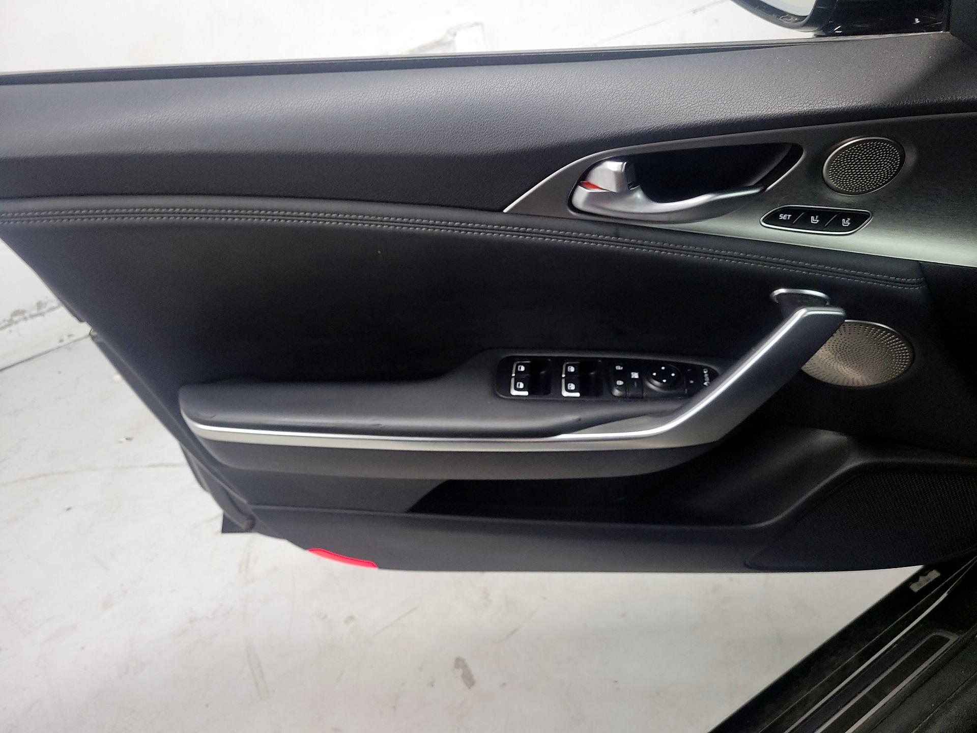 Thumbnail: 2020 Kia Stinger - 12