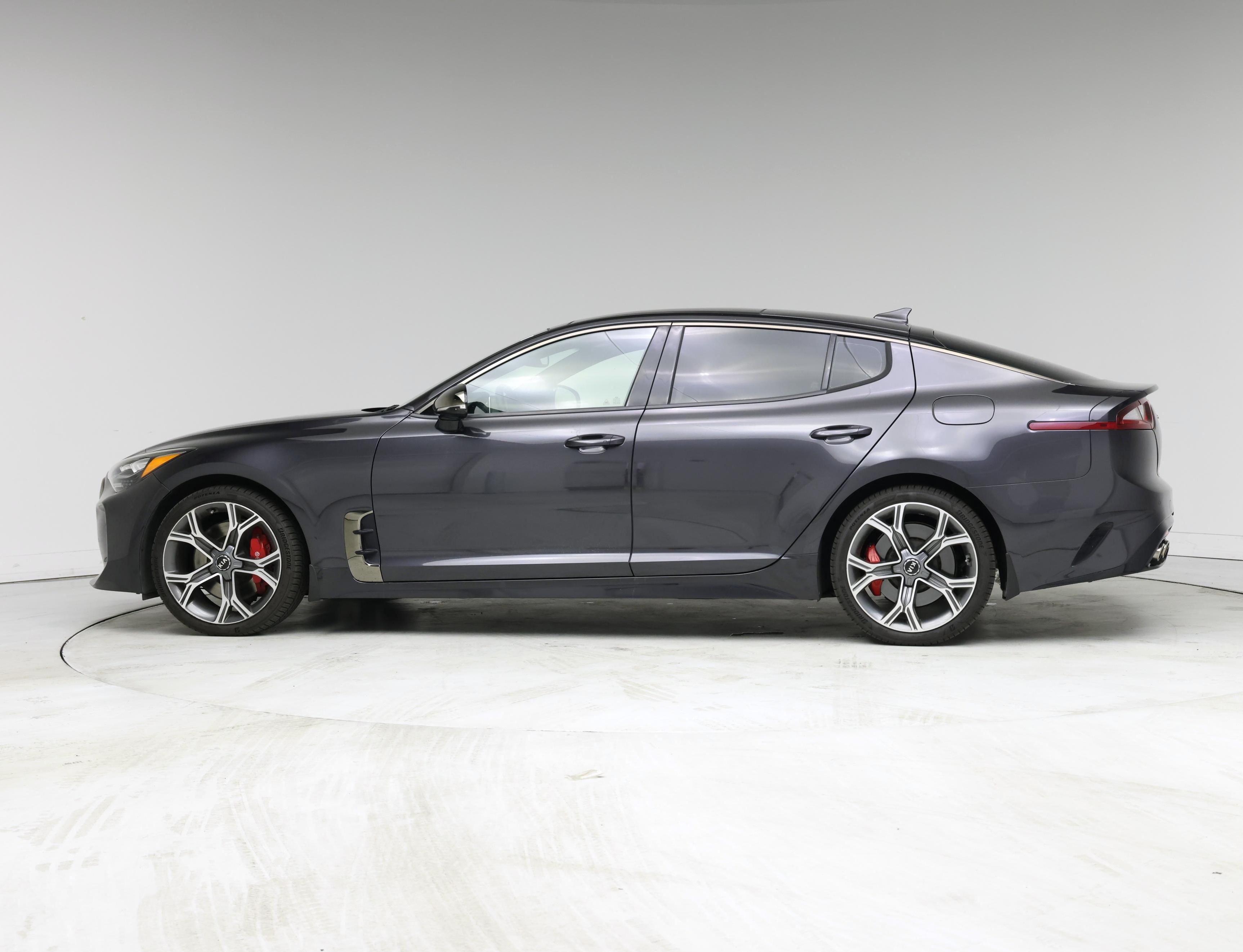 Thumbnail: 2020 Kia Stinger - 3