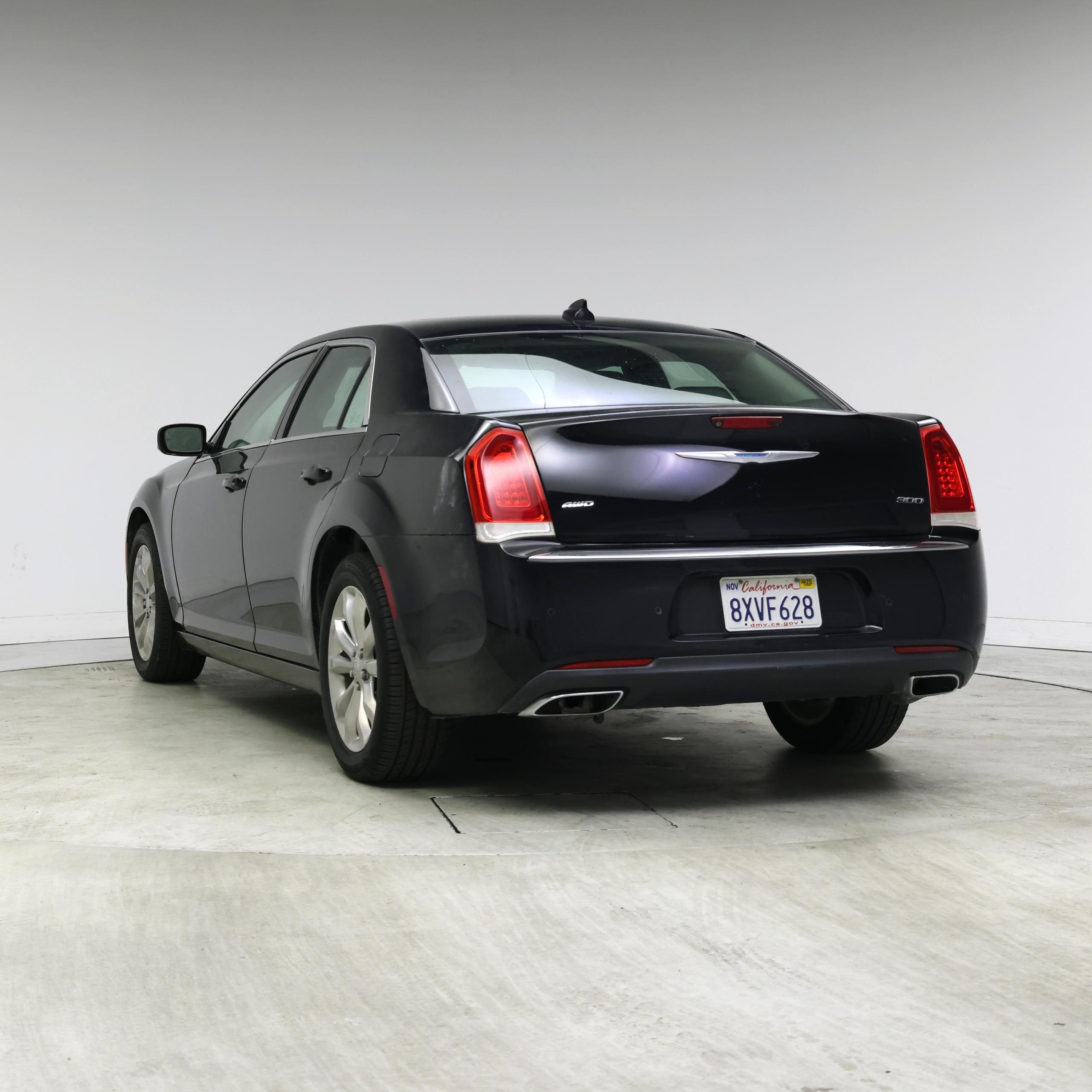 Thumbnail: 2018 Chrysler 300 - 2