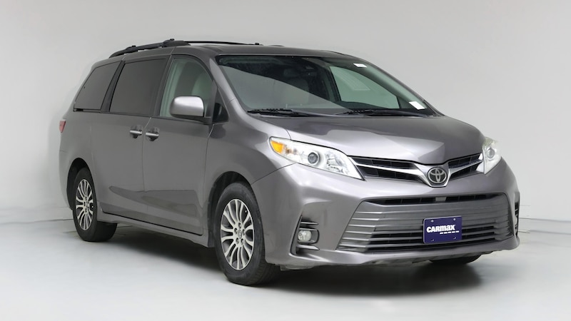 2018 Toyota Sienna XLE Hero Image