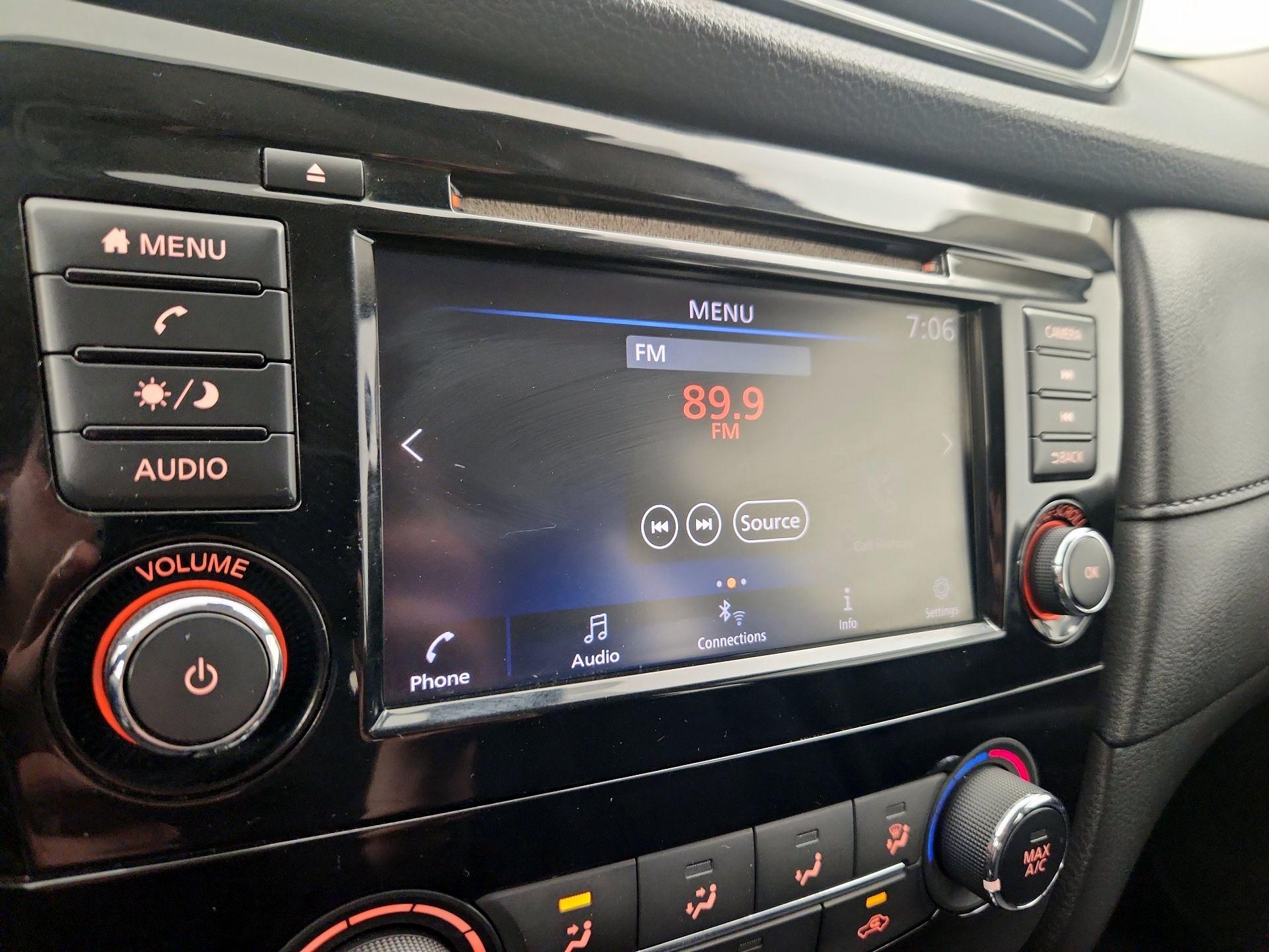 Thumbnail: 2019 Nissan Rogue - 15