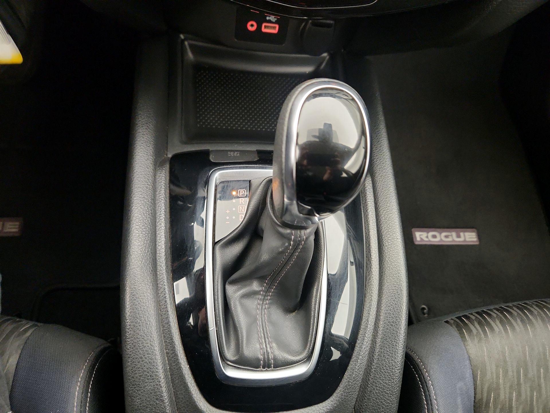 Thumbnail: 2019 Nissan Rogue - 17