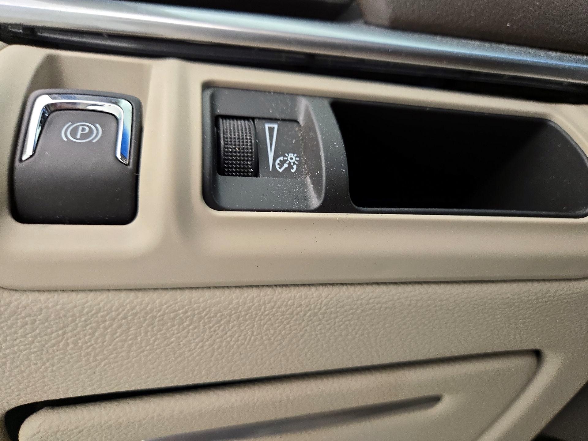 Thumbnail: 2017 Cadillac XTS - 13