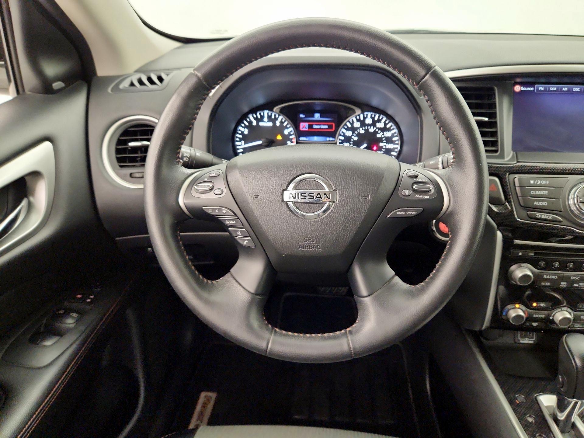 Thumbnail: 2020 Nissan Pathfinder - 10