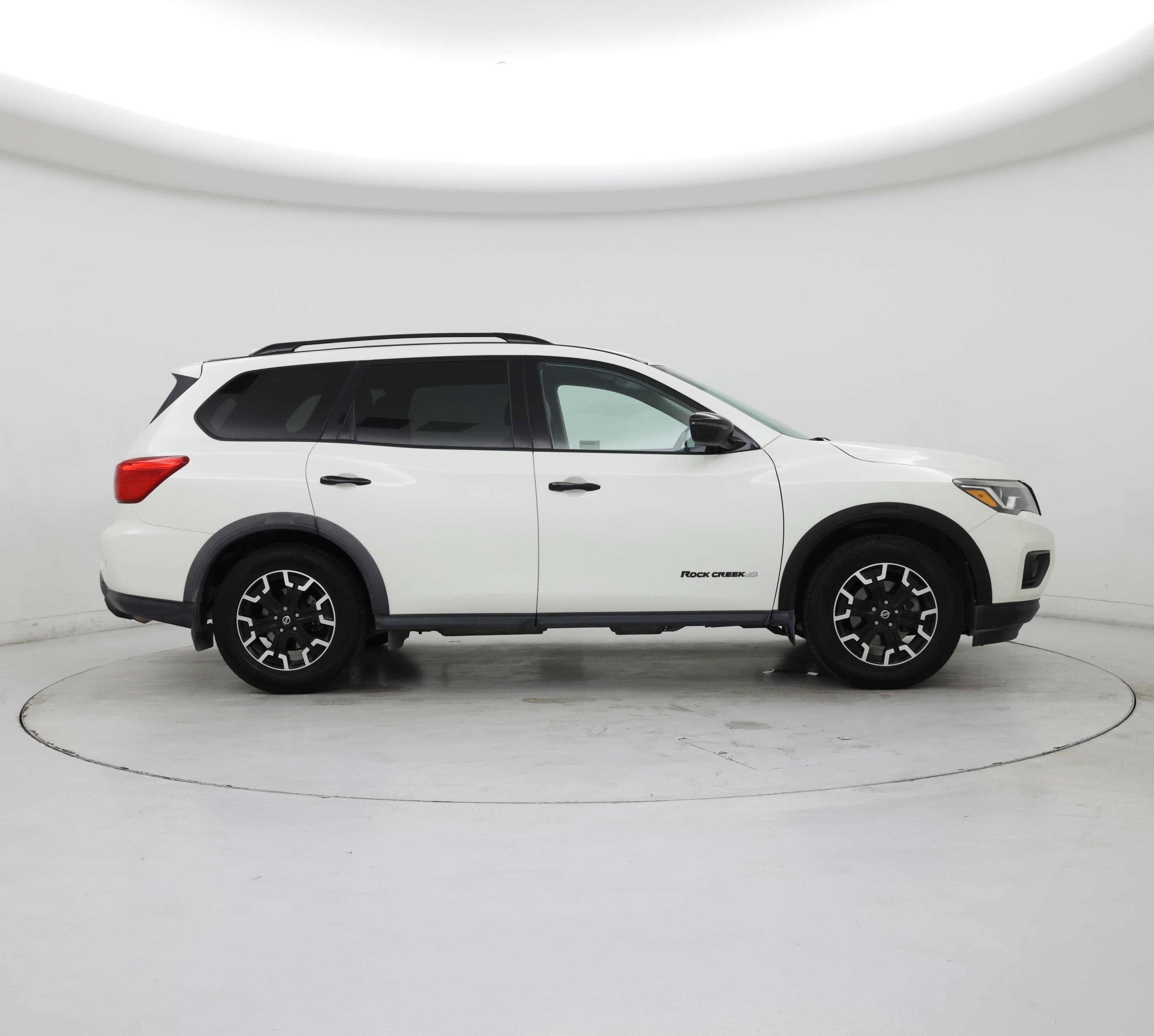 Thumbnail: 2020 Nissan Pathfinder - 7