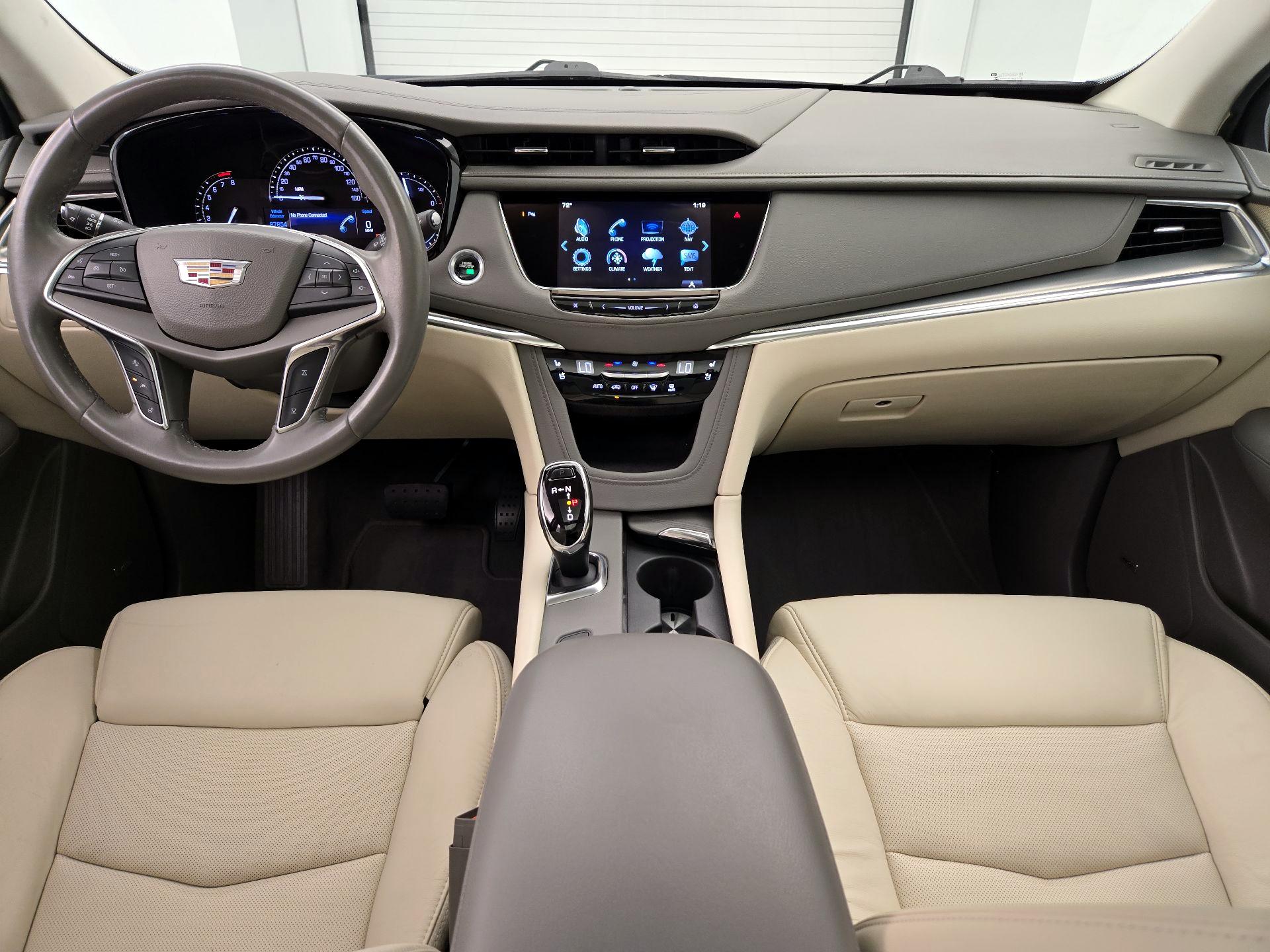Thumbnail: 2017 Cadillac XT5 - 9