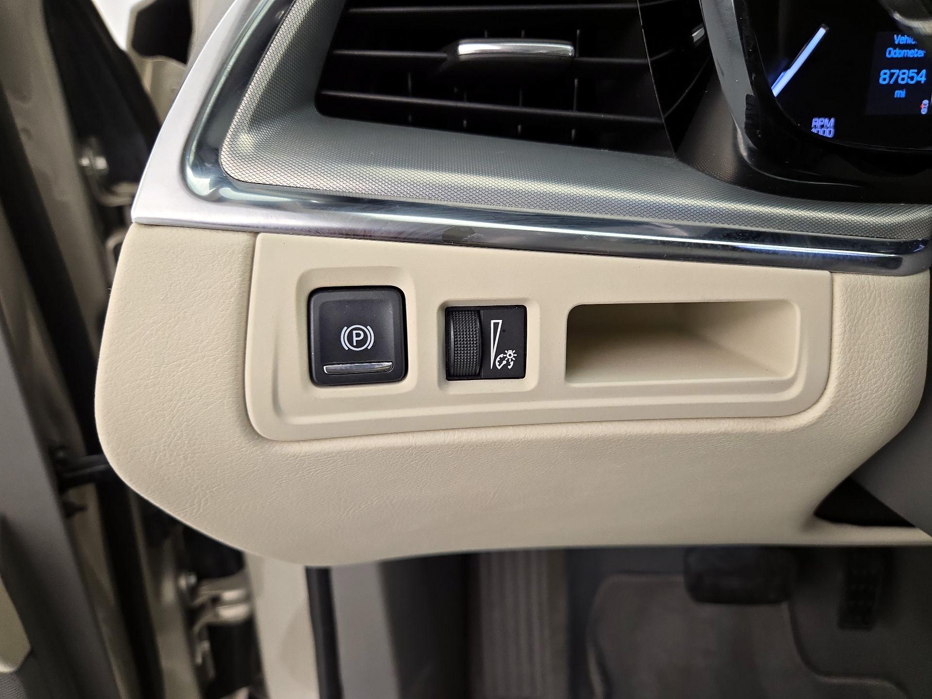 Thumbnail: 2017 Cadillac XT5 - 13