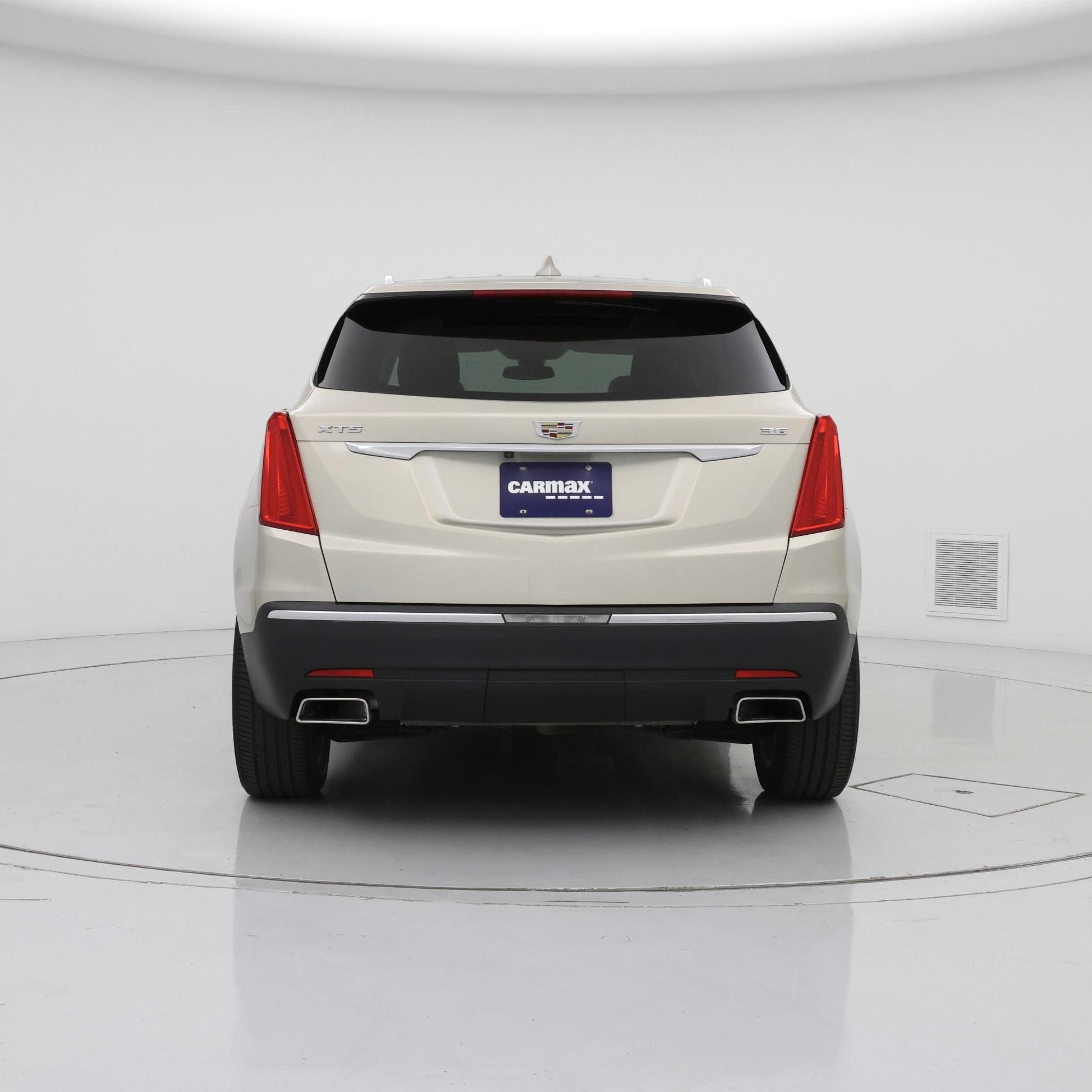 Thumbnail: 2017 Cadillac XT5 - 6
