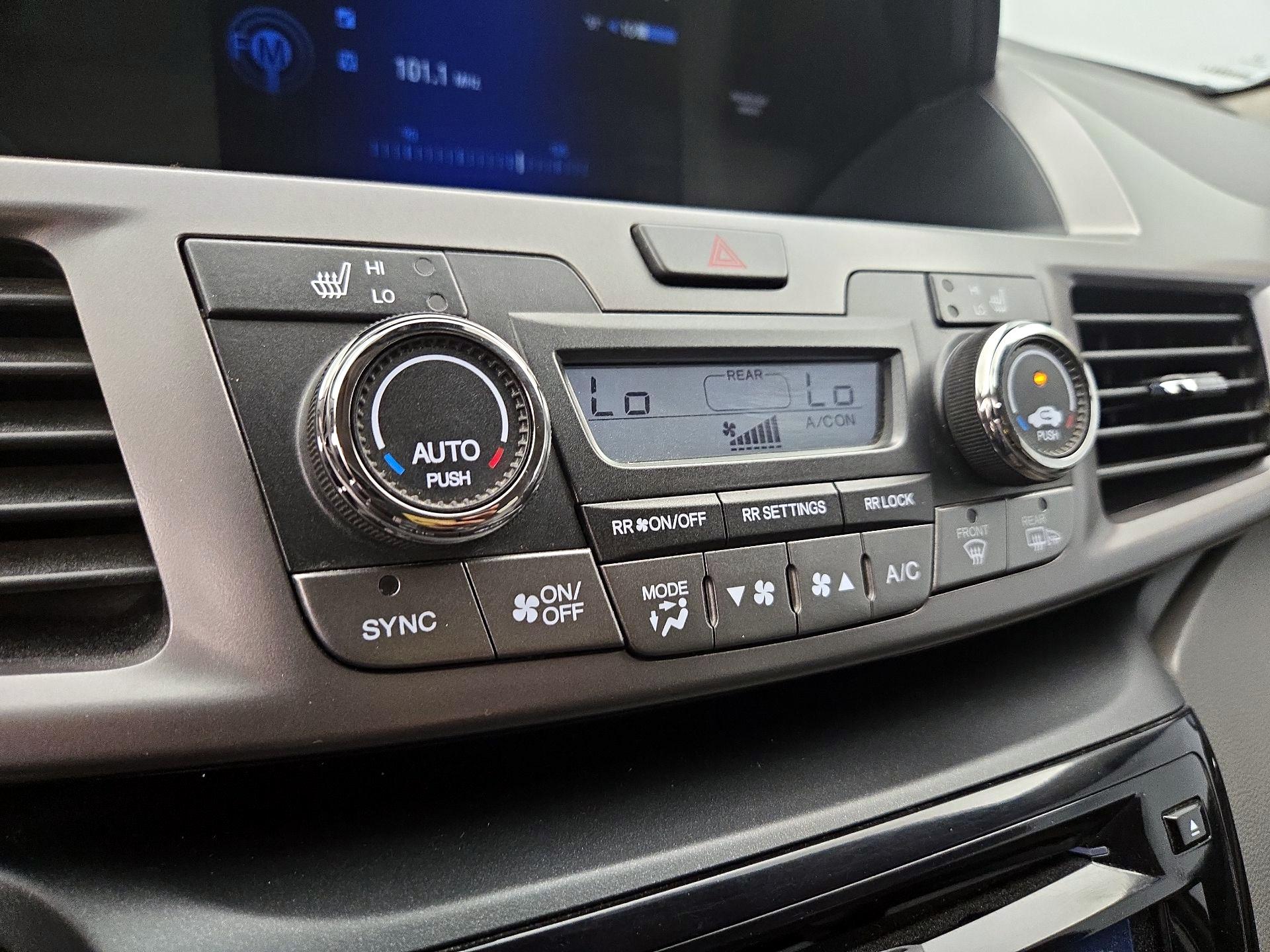 Thumbnail: 2016 Honda Odyssey - 16