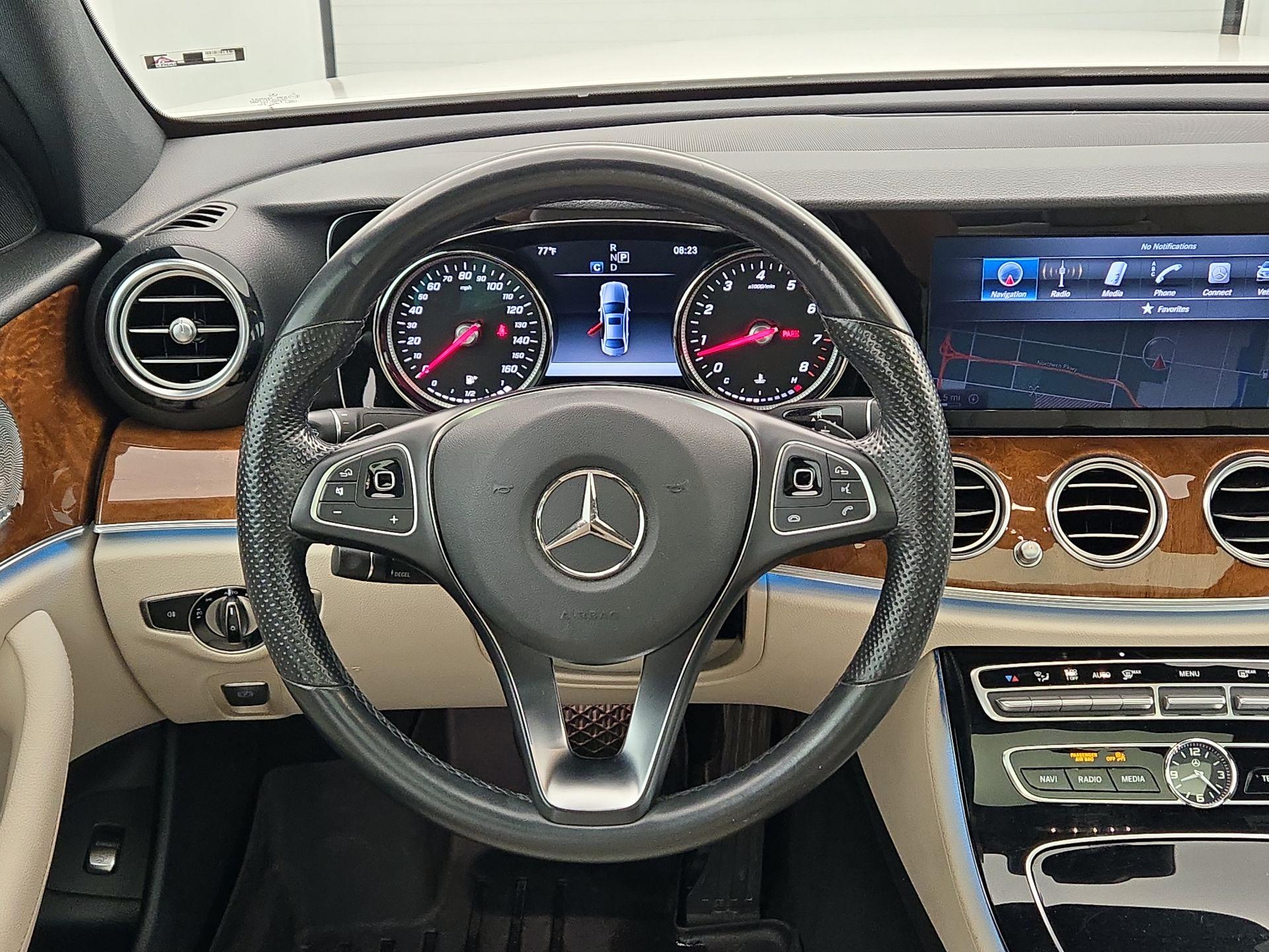Thumbnail: 2017 Mercedes-Benz E-Class - 10
