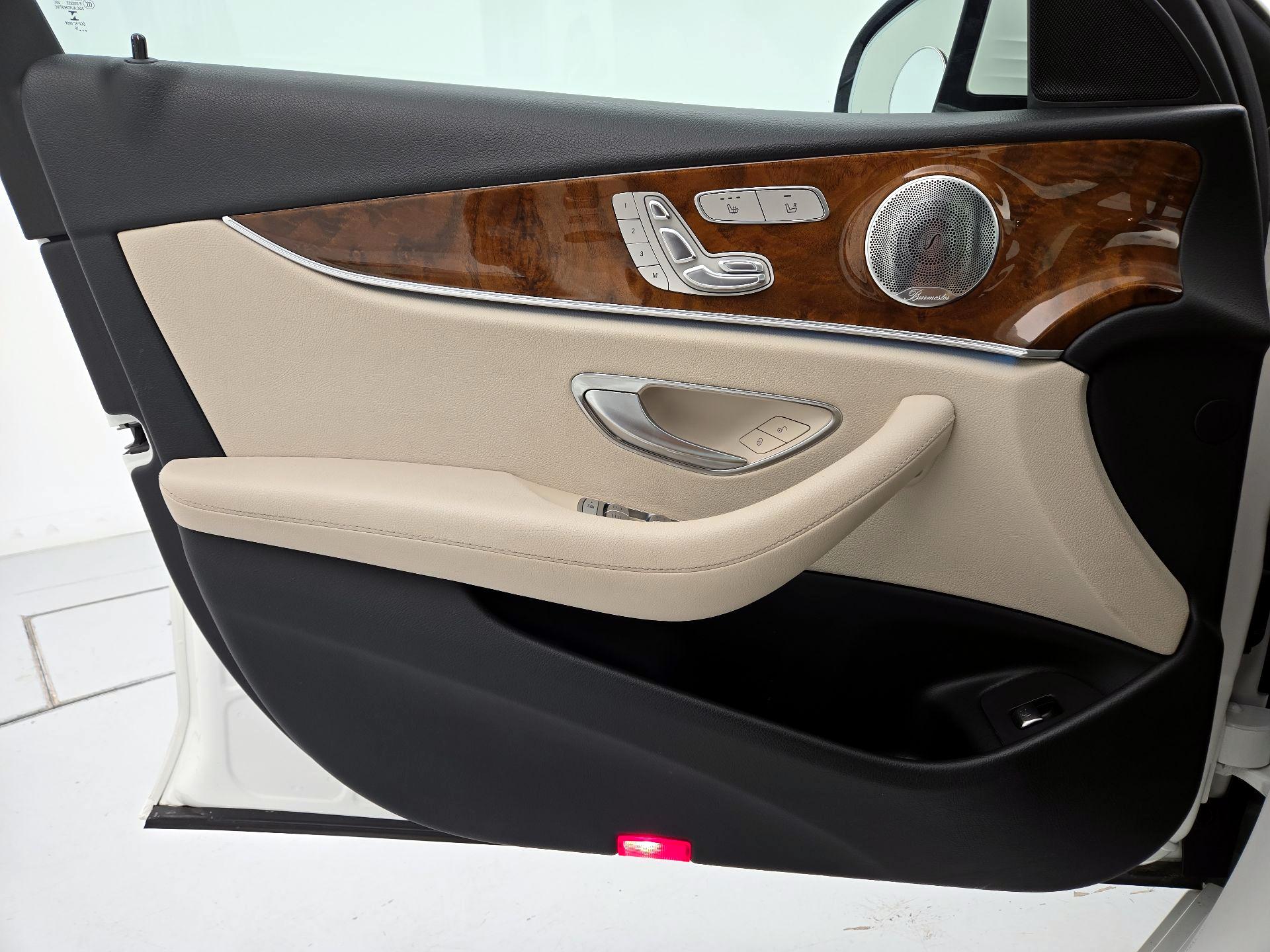 Thumbnail: 2017 Mercedes-Benz E-Class - 12
