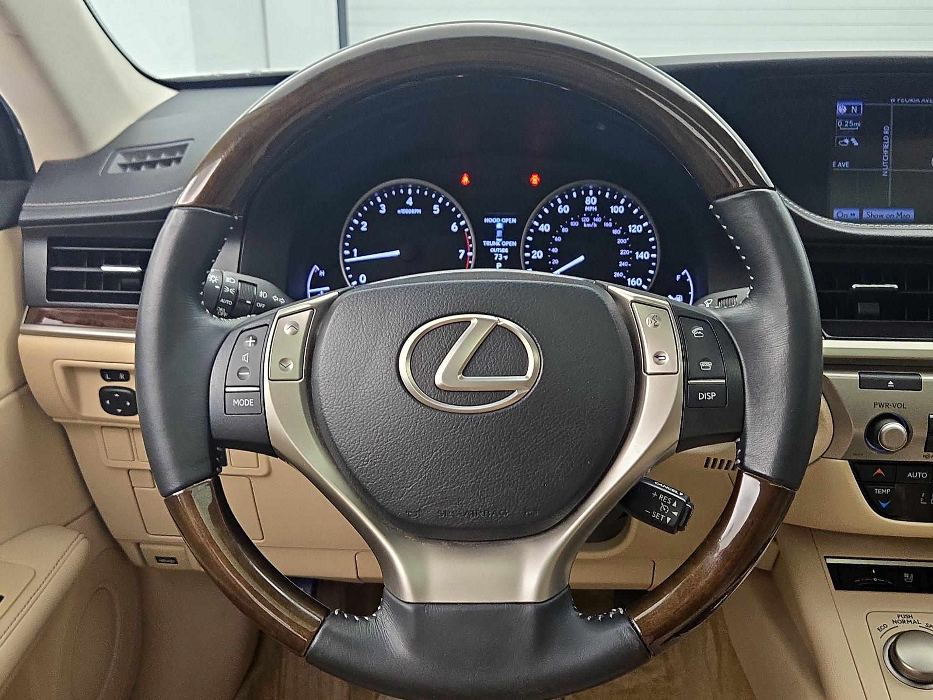 Thumbnail: 2013 Lexus ES - 10