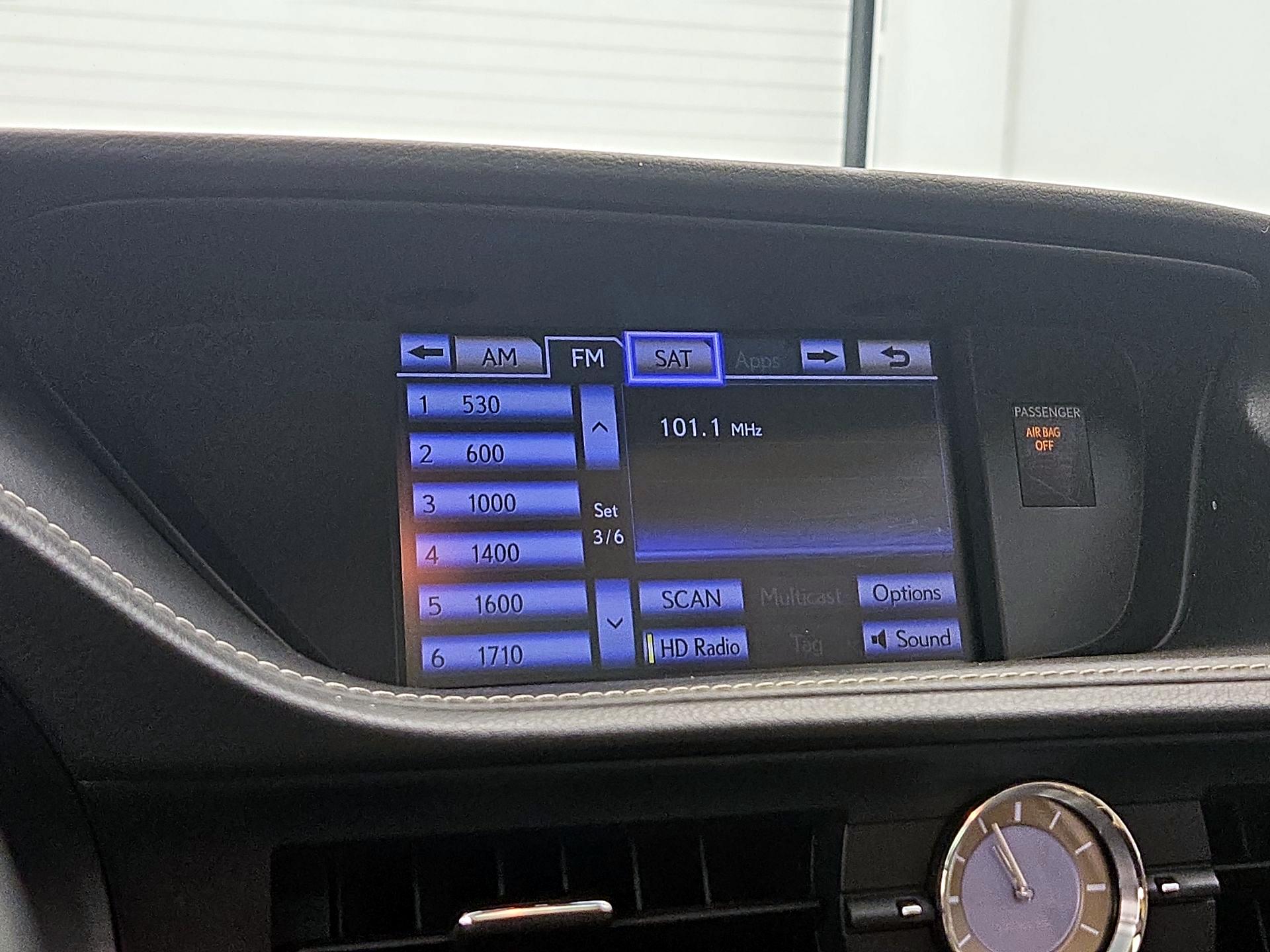 Thumbnail: 2013 Lexus ES - 16