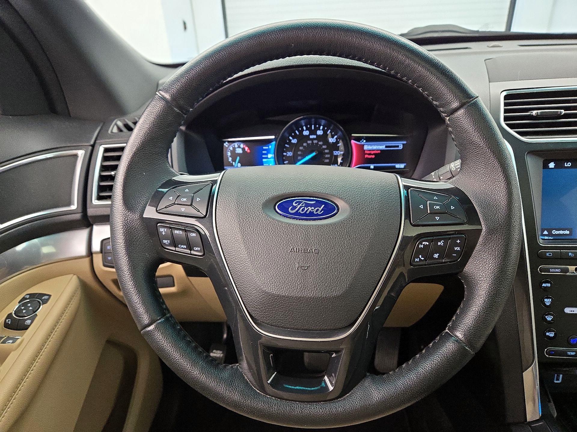 Thumbnail: 2017 Ford Explorer - 10