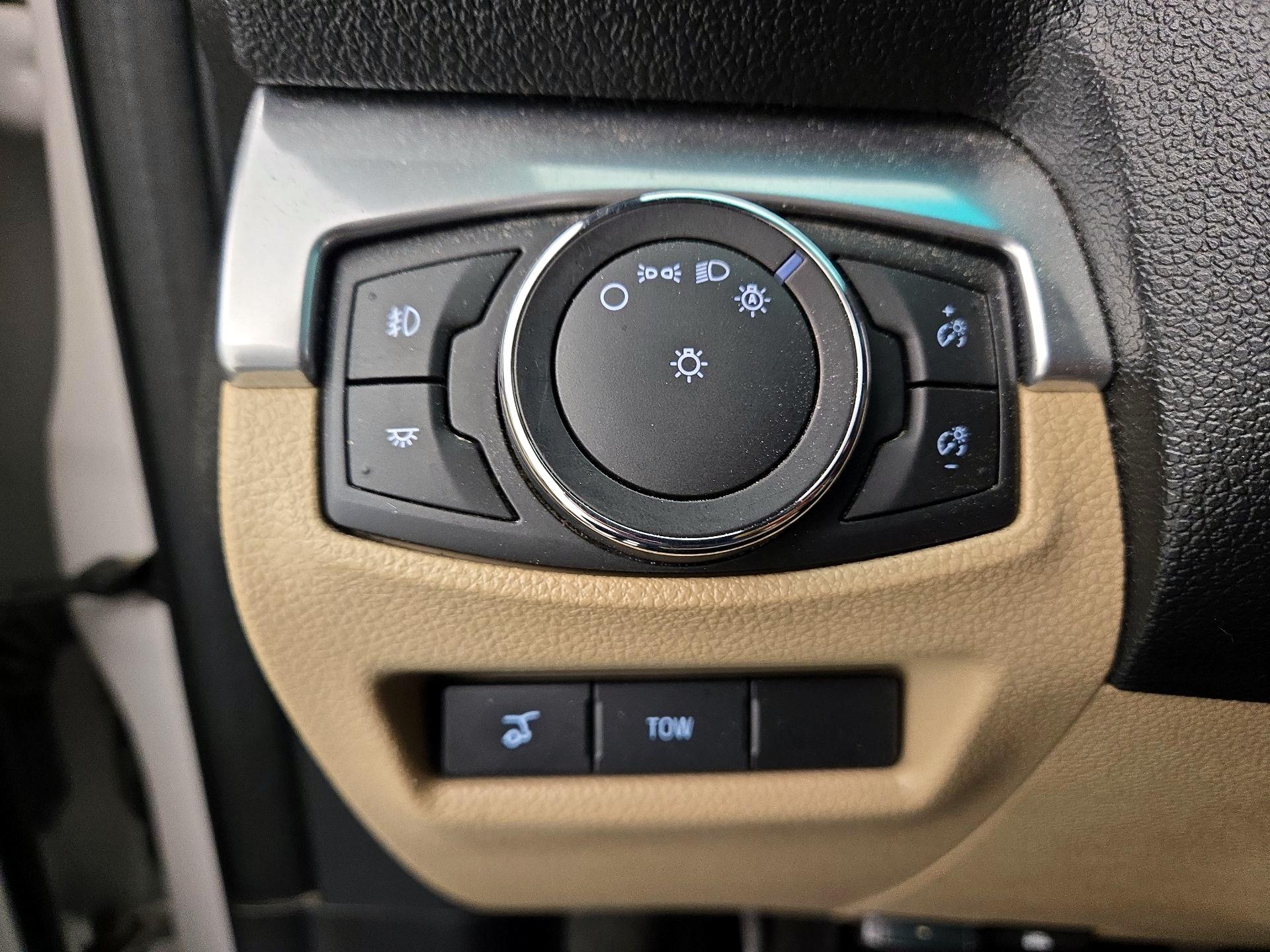 Thumbnail: 2017 Ford Explorer - 13