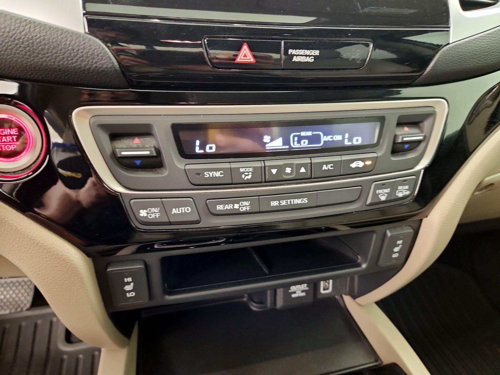 Thumbnail: 2019 Honda Ridgeline - 17