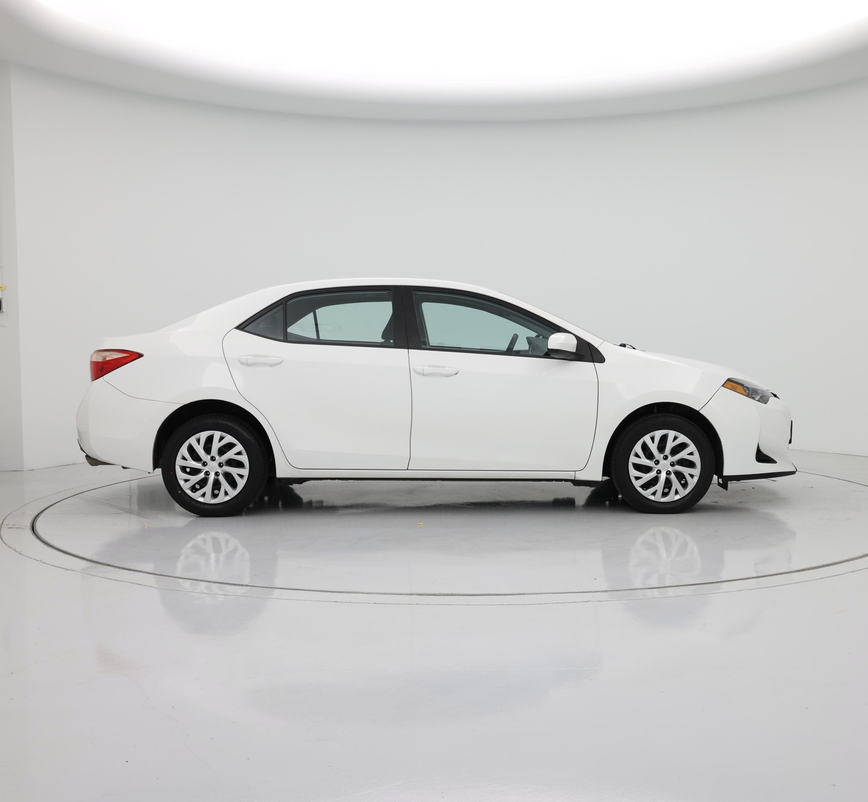 Thumbnail: 2018 Toyota Corolla - 7