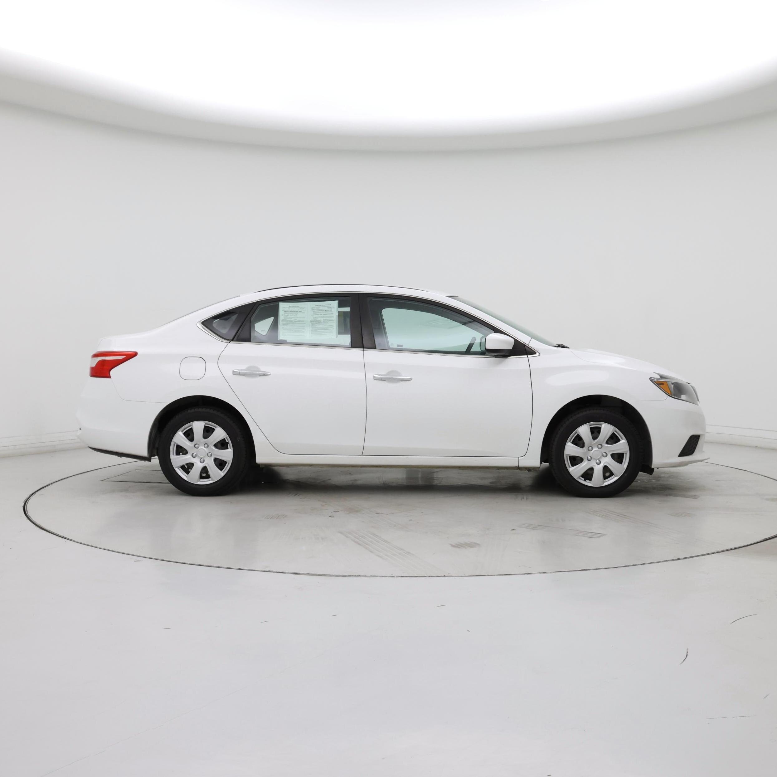 Thumbnail: 2017 Nissan Sentra - 7