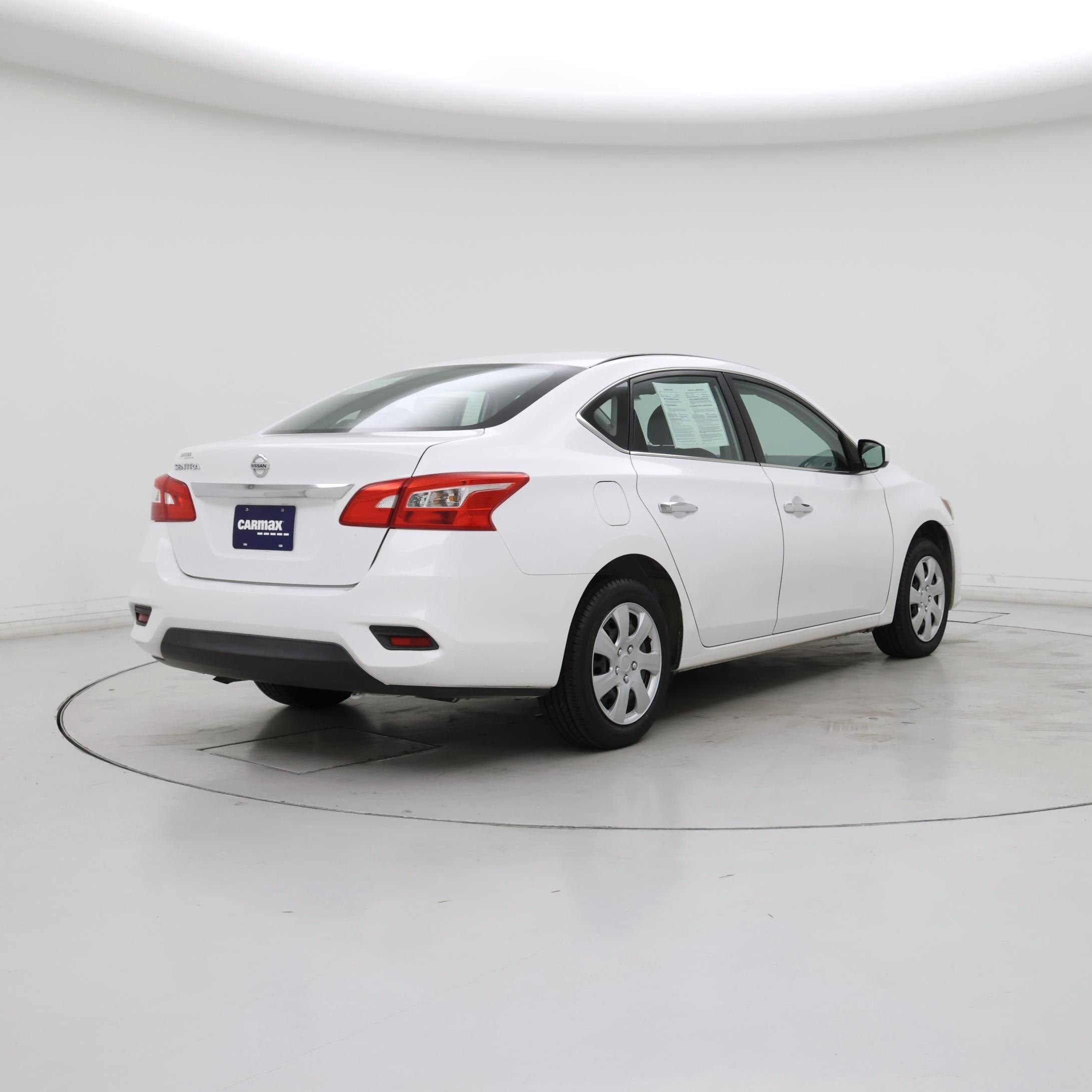 Thumbnail: 2017 Nissan Sentra - 8