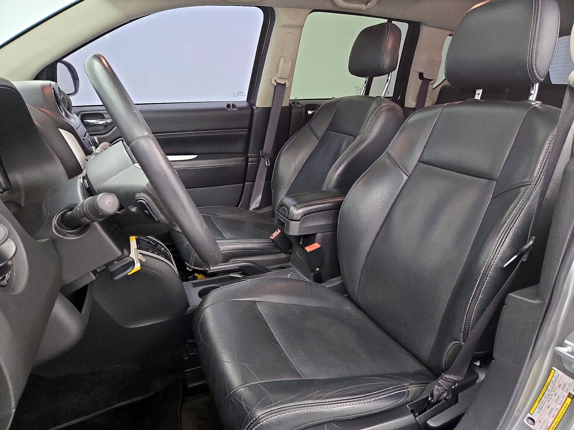 Thumbnail: 2016 Jeep Compass - 11