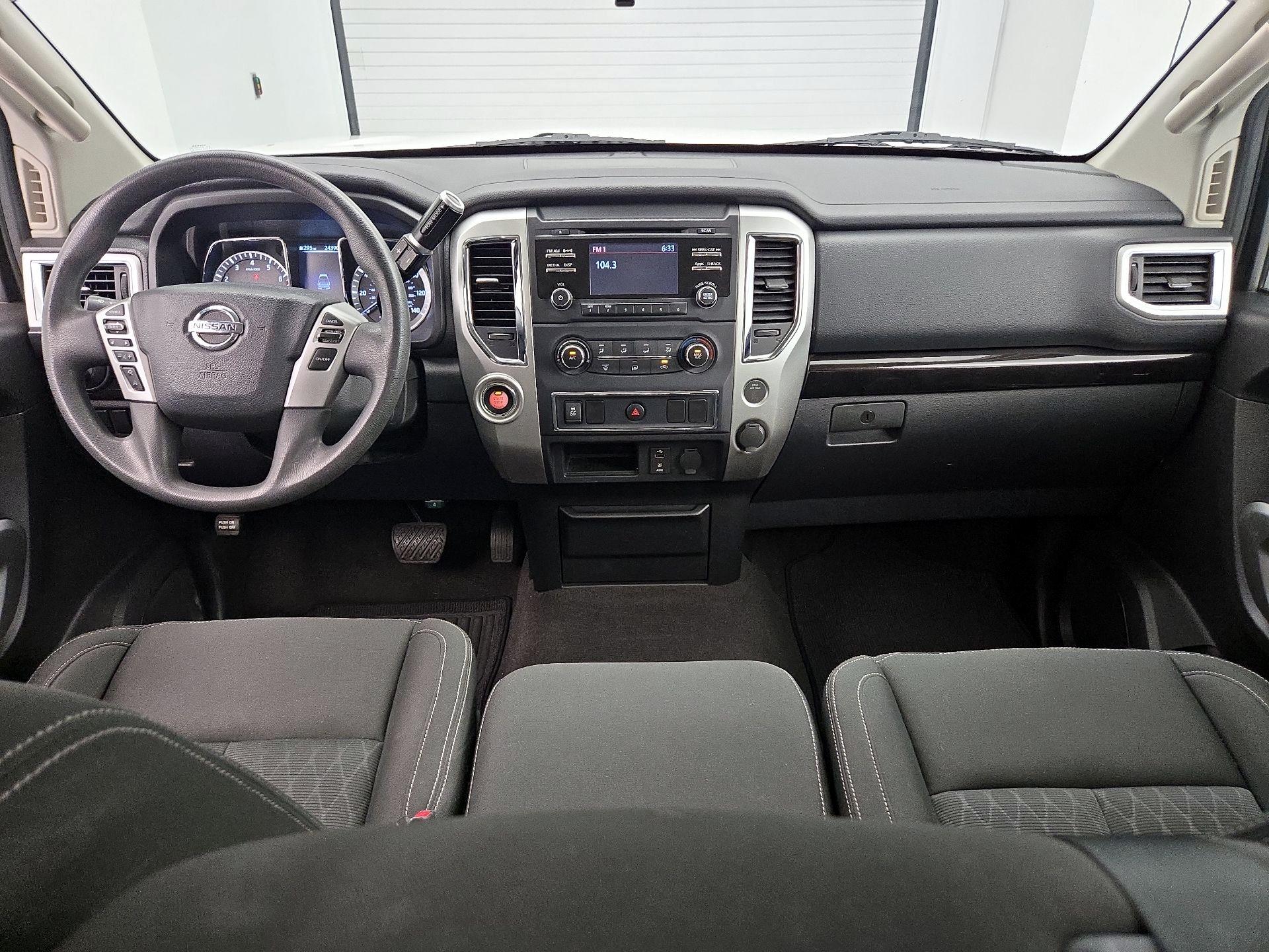Thumbnail: 2017 Nissan Titan - 9